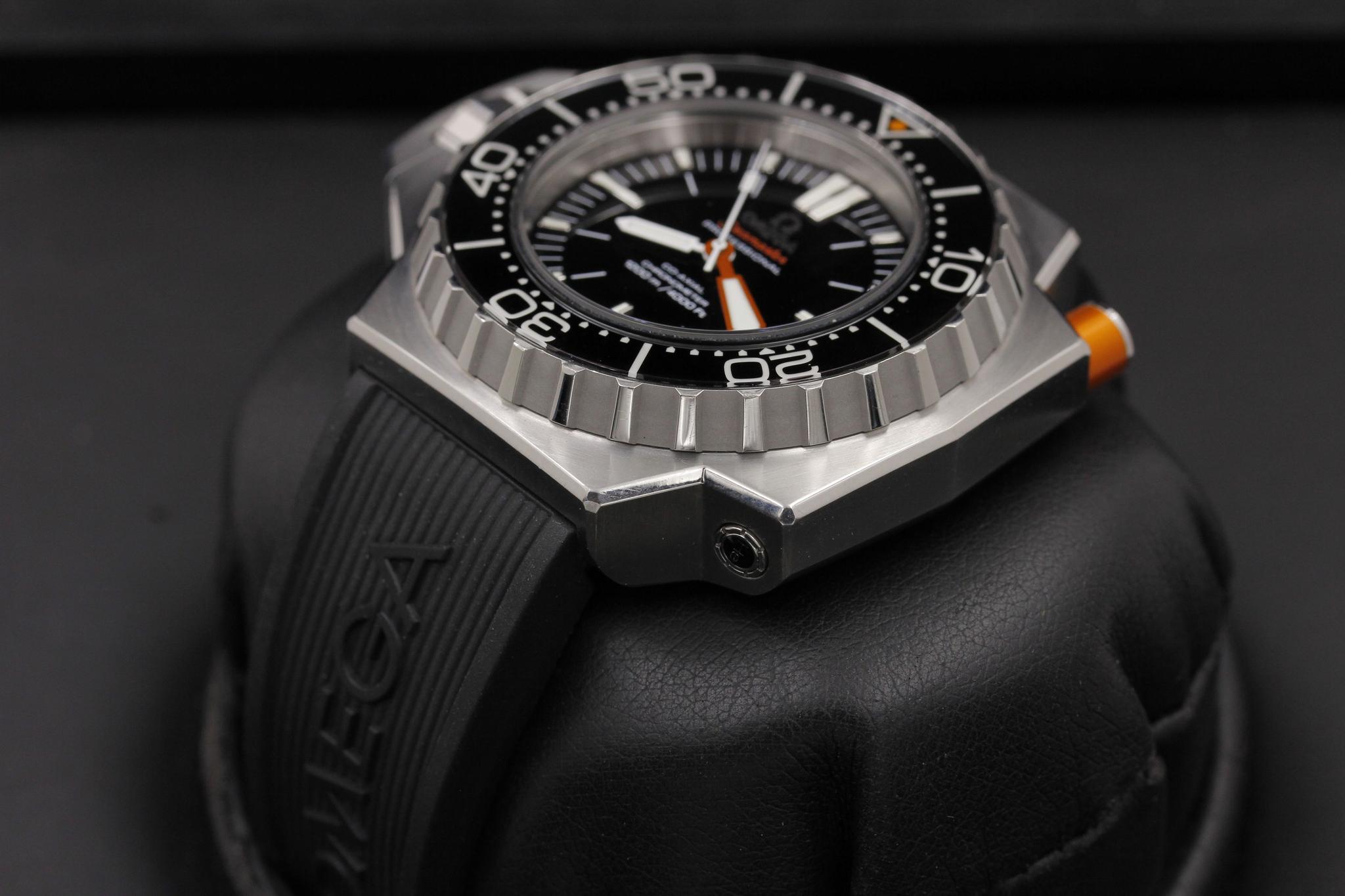 Watch Image 4