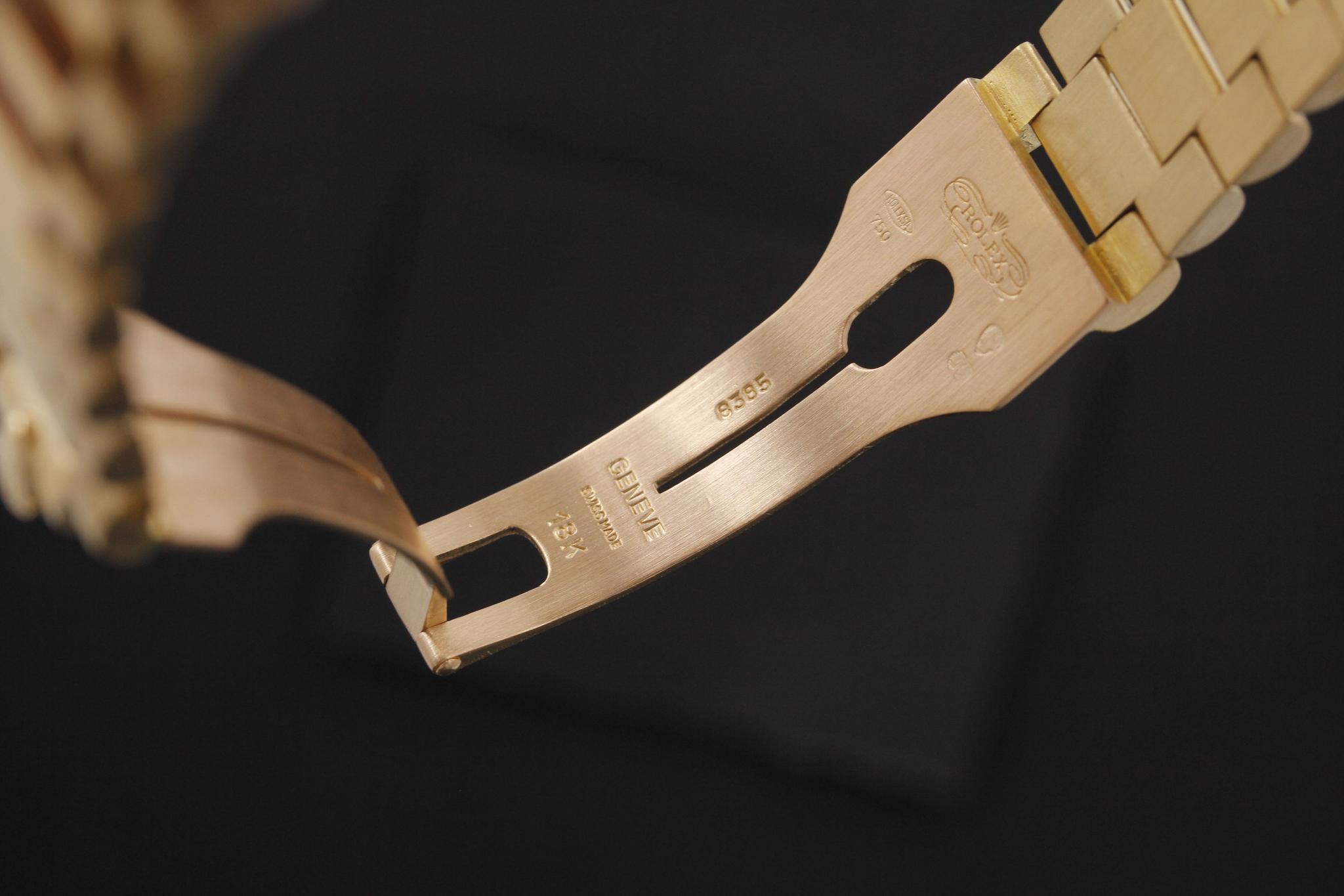 Watch Image 8