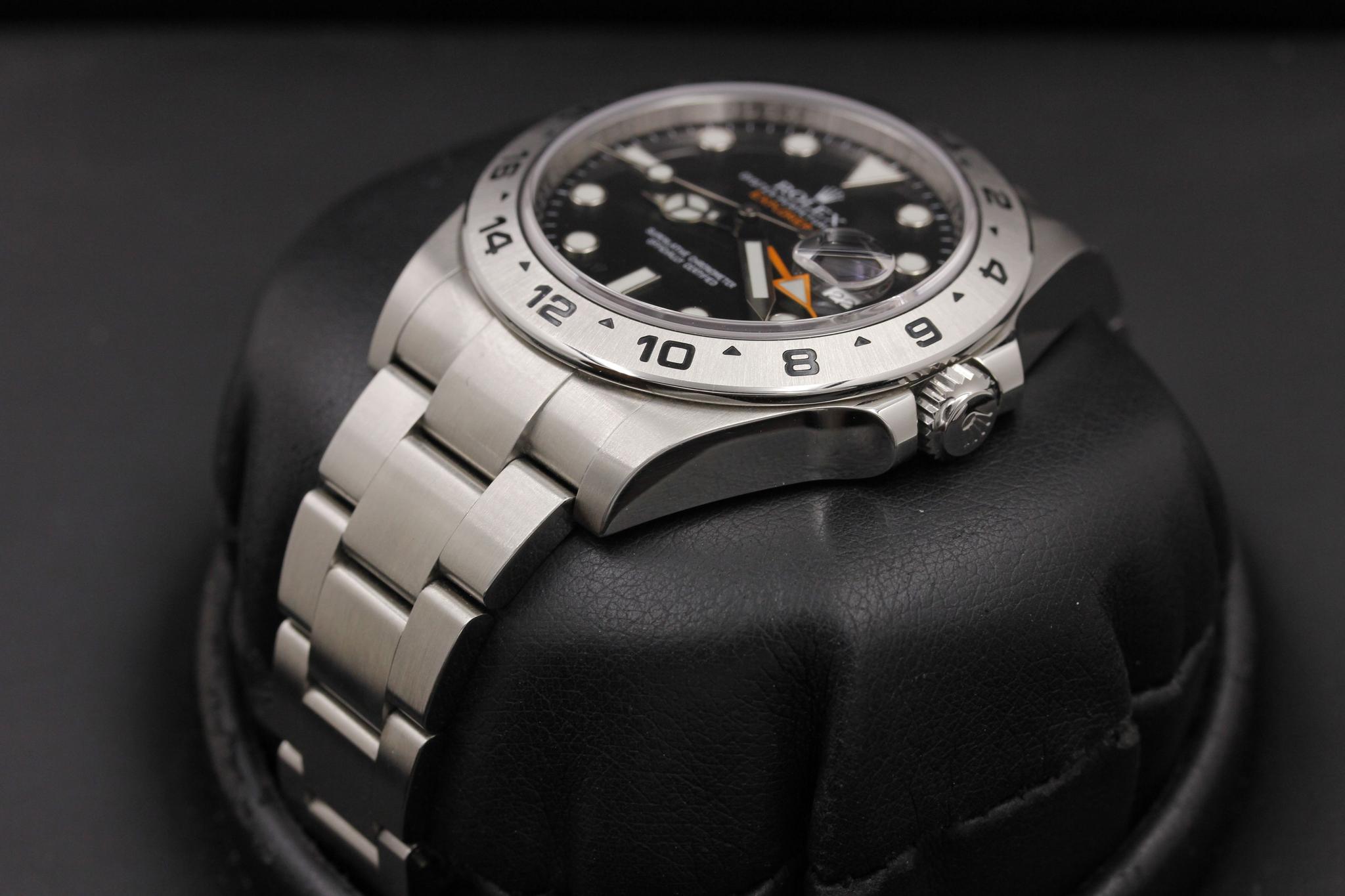 Watch Image 4