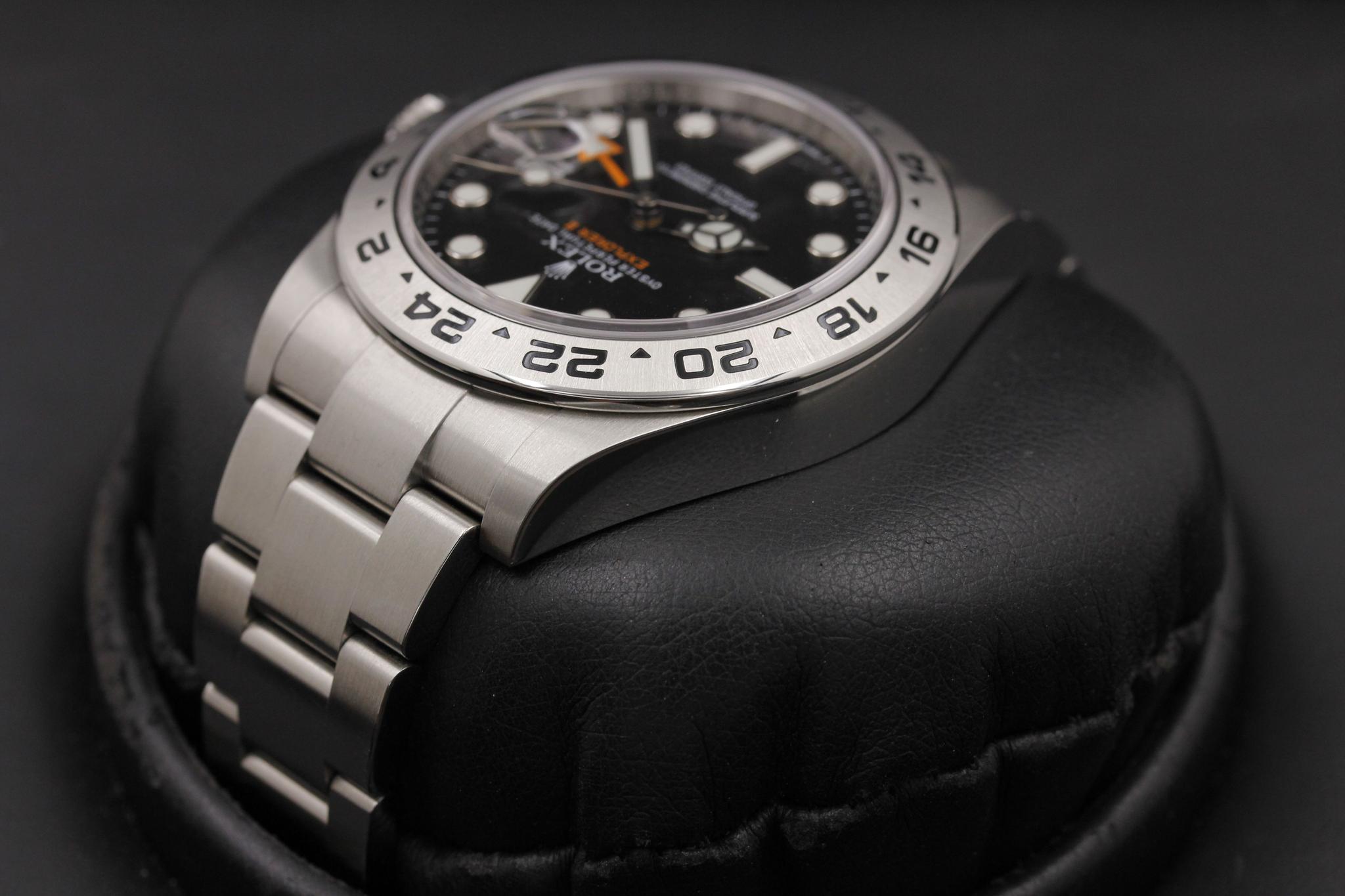 Watch Image 6