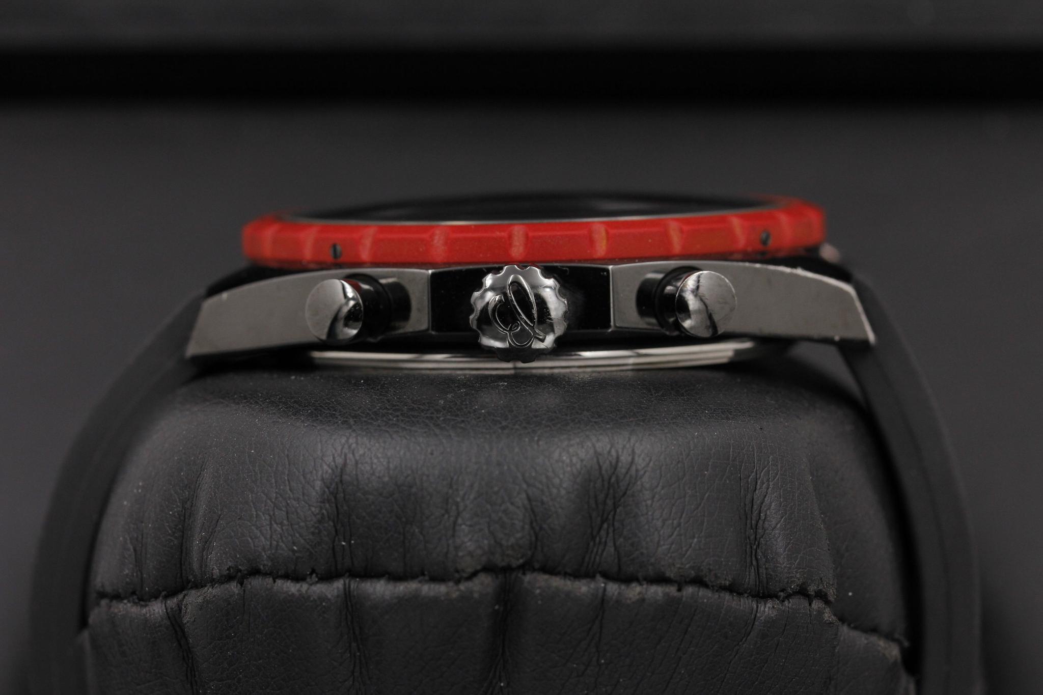 Watch Image 3