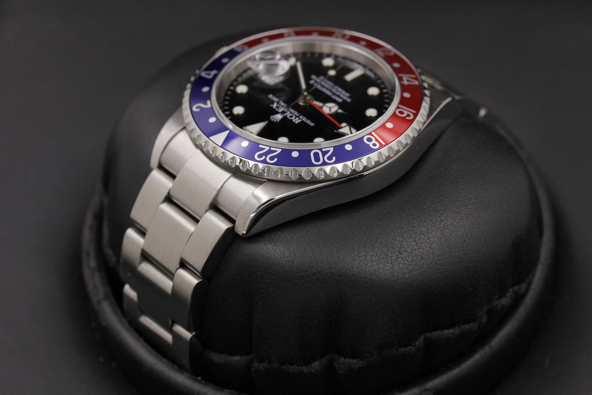 Watch Image 5