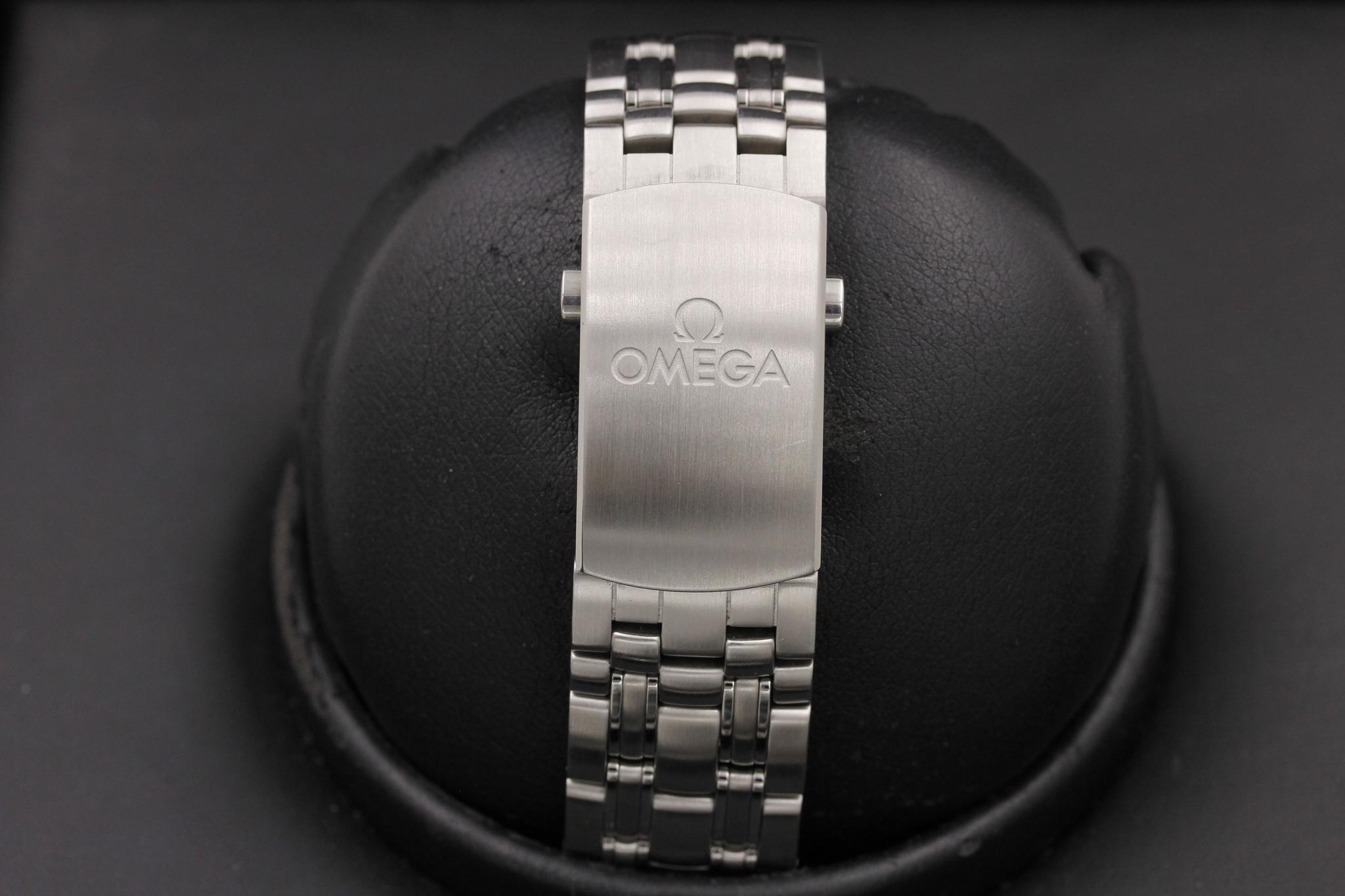 Watch Image 8