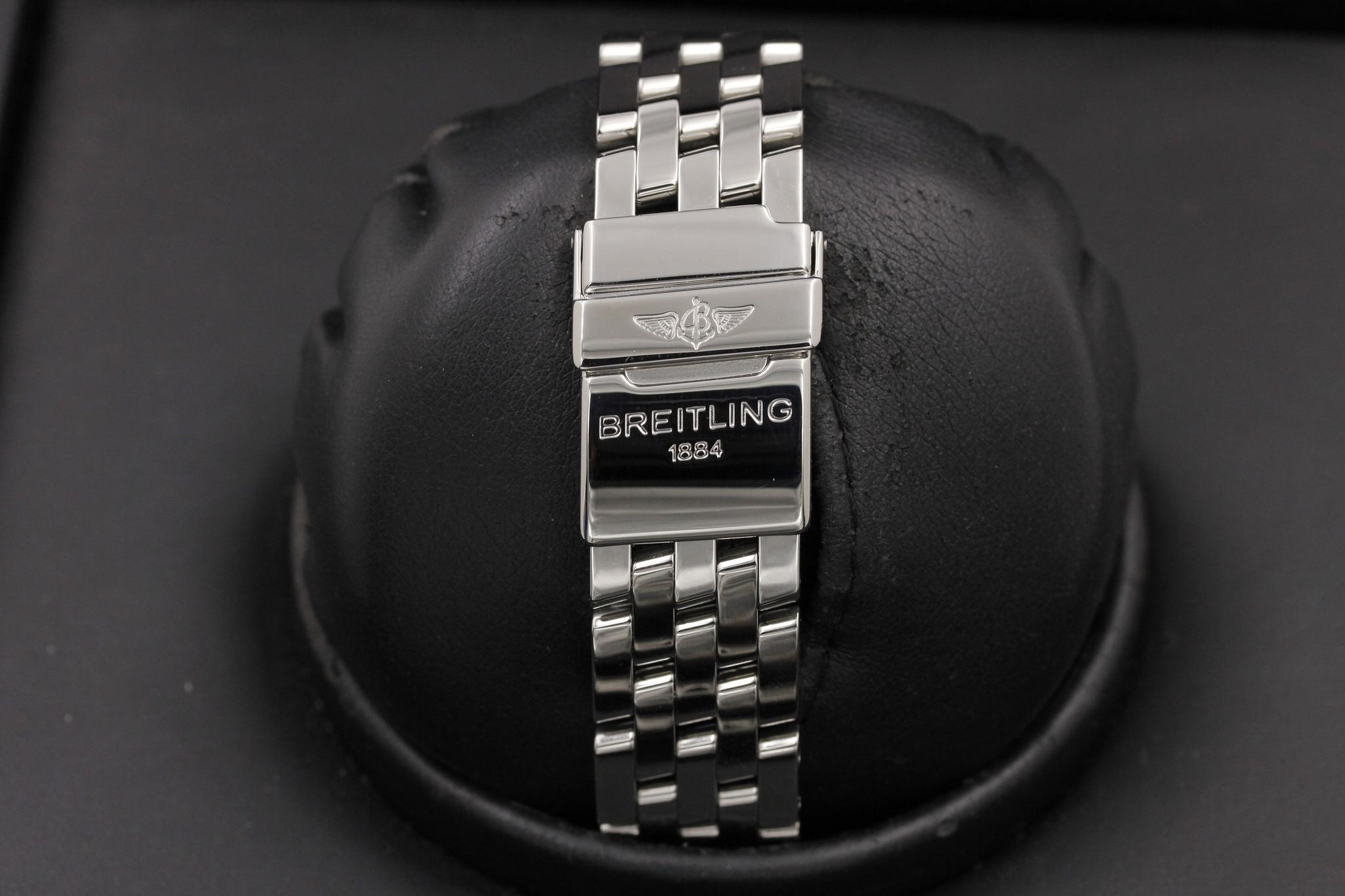Watch Image 8