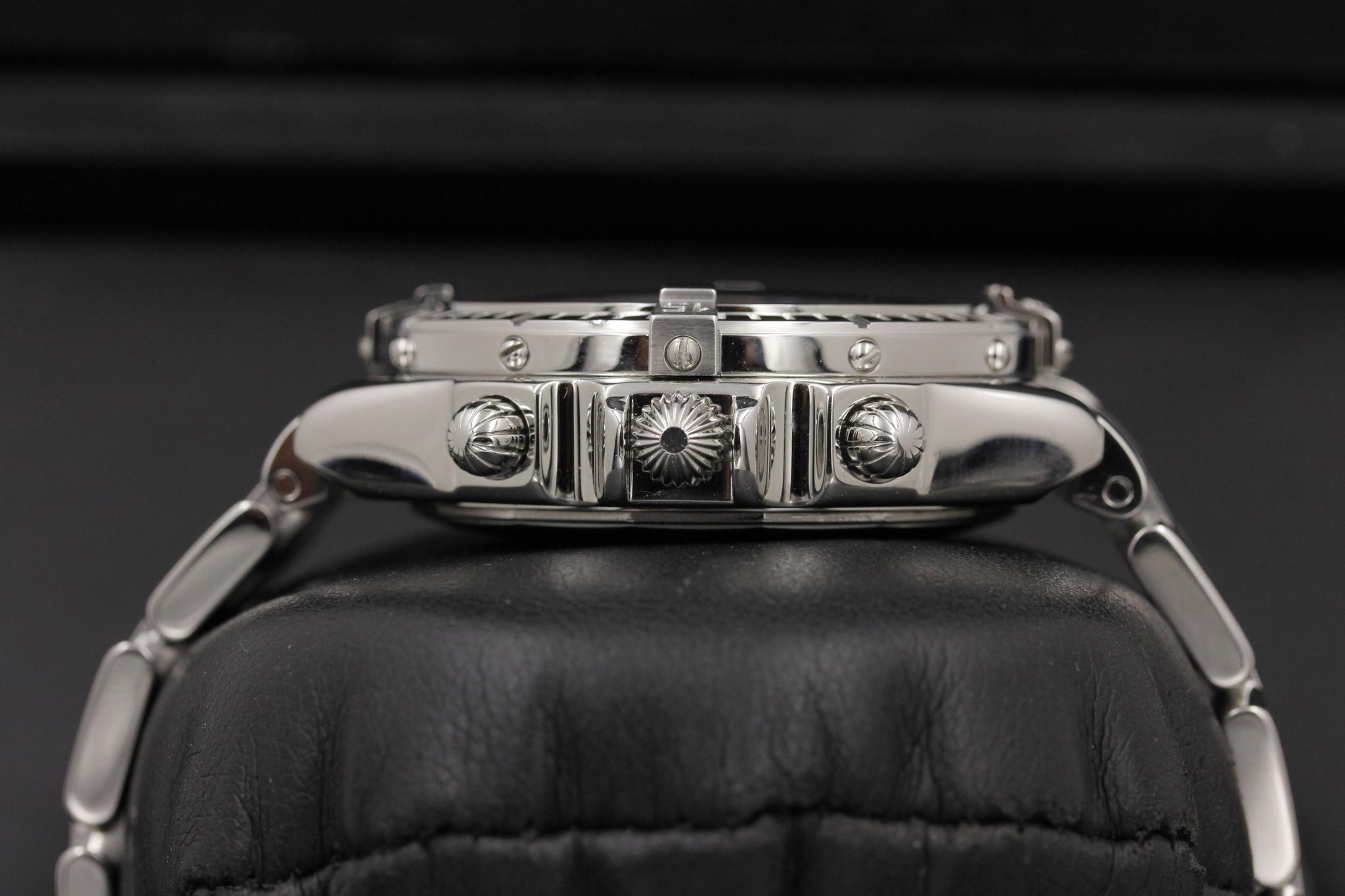 Watch Image 3