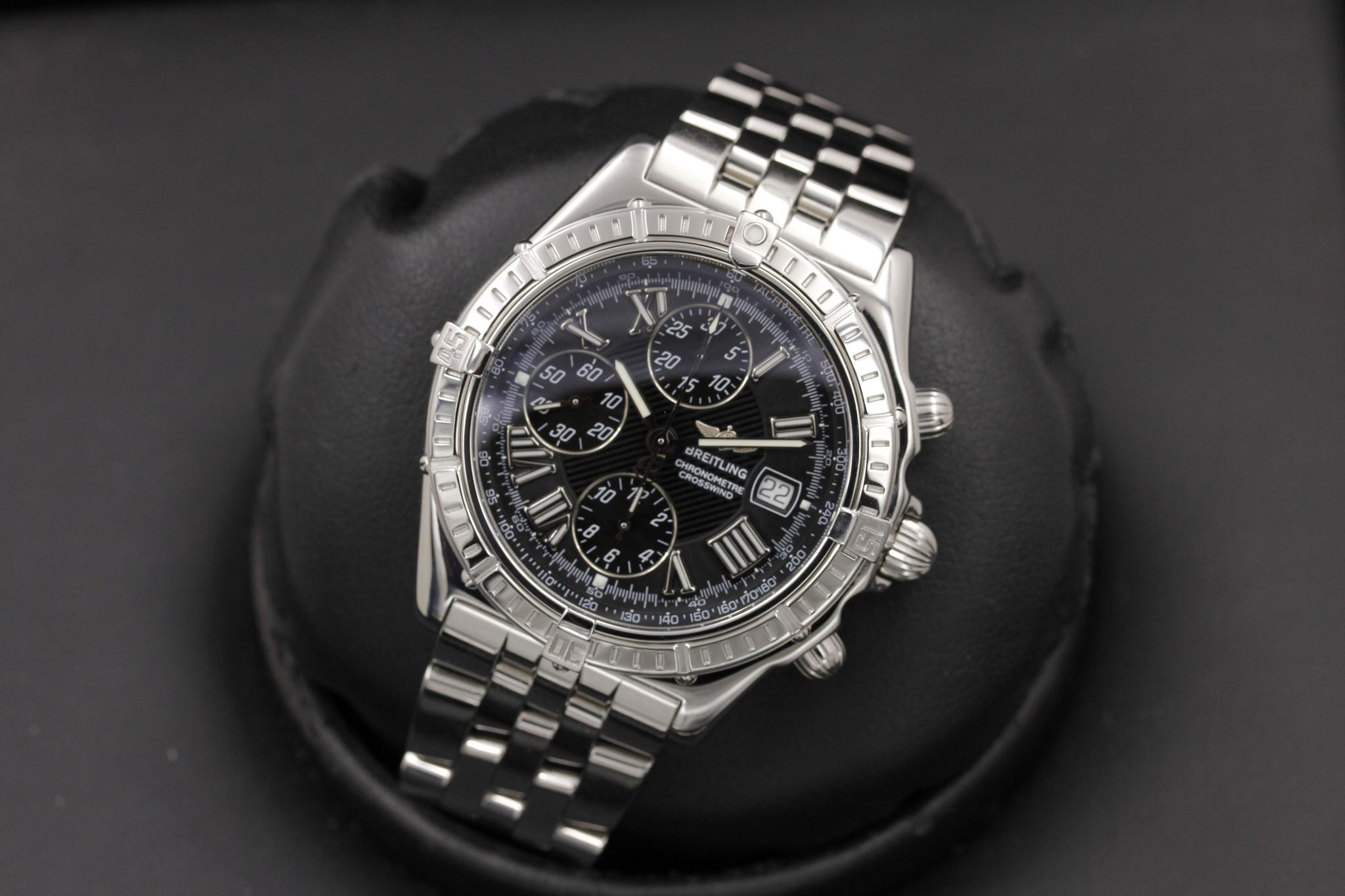 Watch Image 10