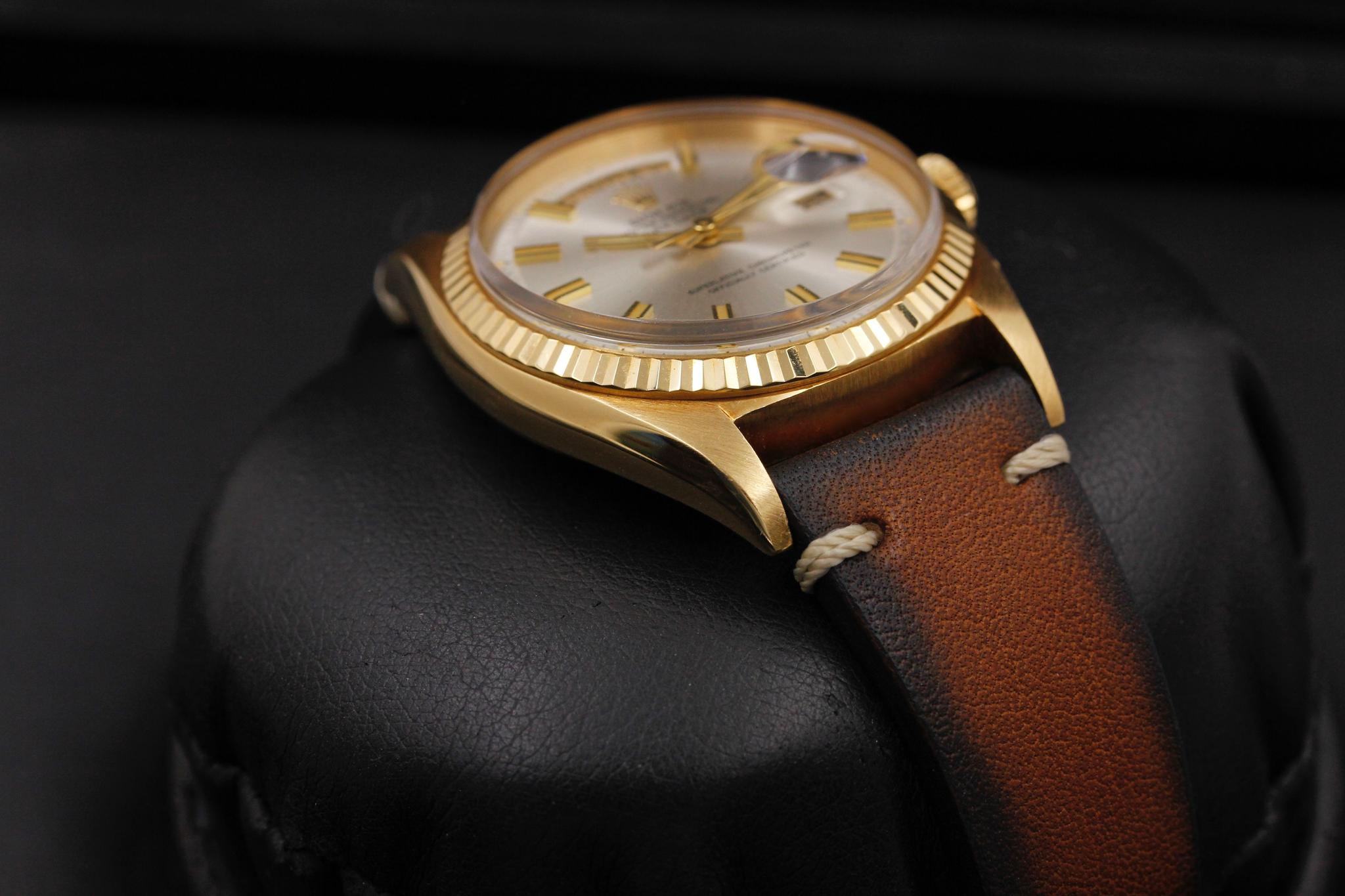 Watch Image 6