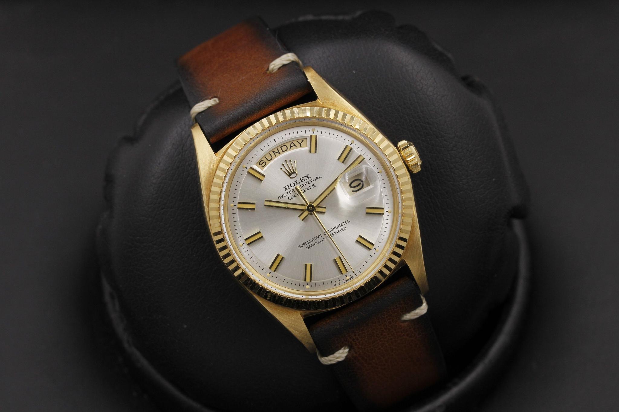 Watch Image 11