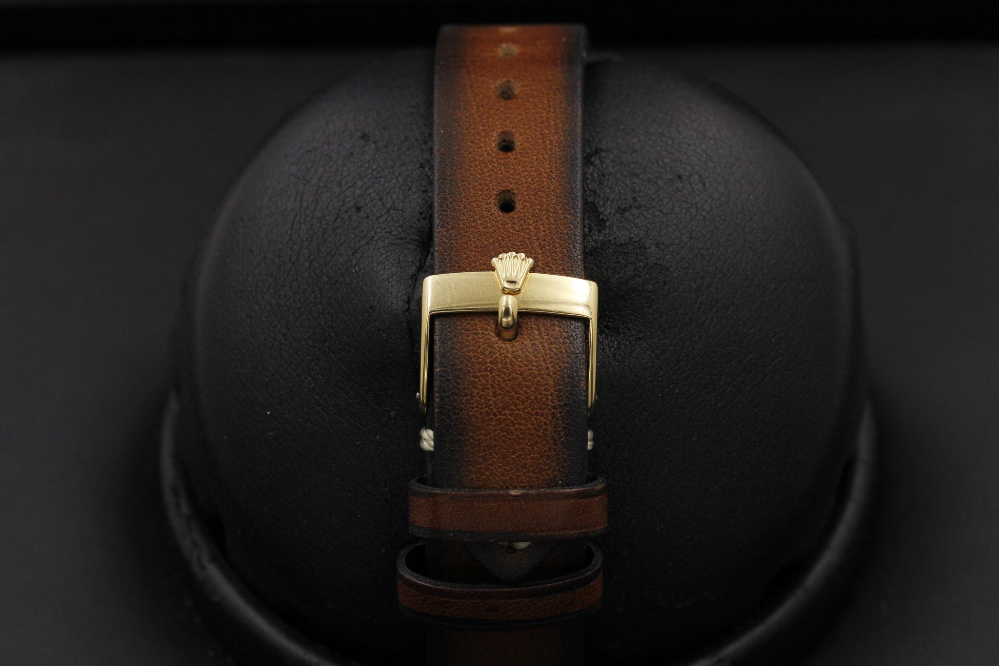 Watch Image 8