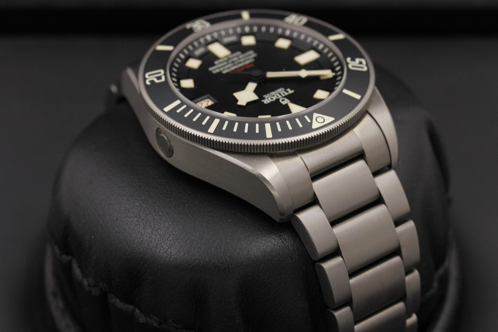 Watch Image 4