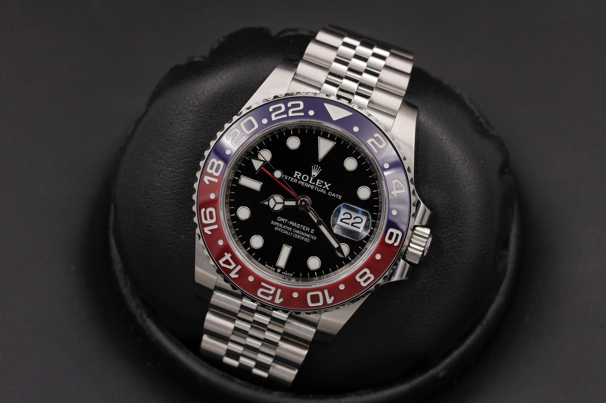 Watch Image 8