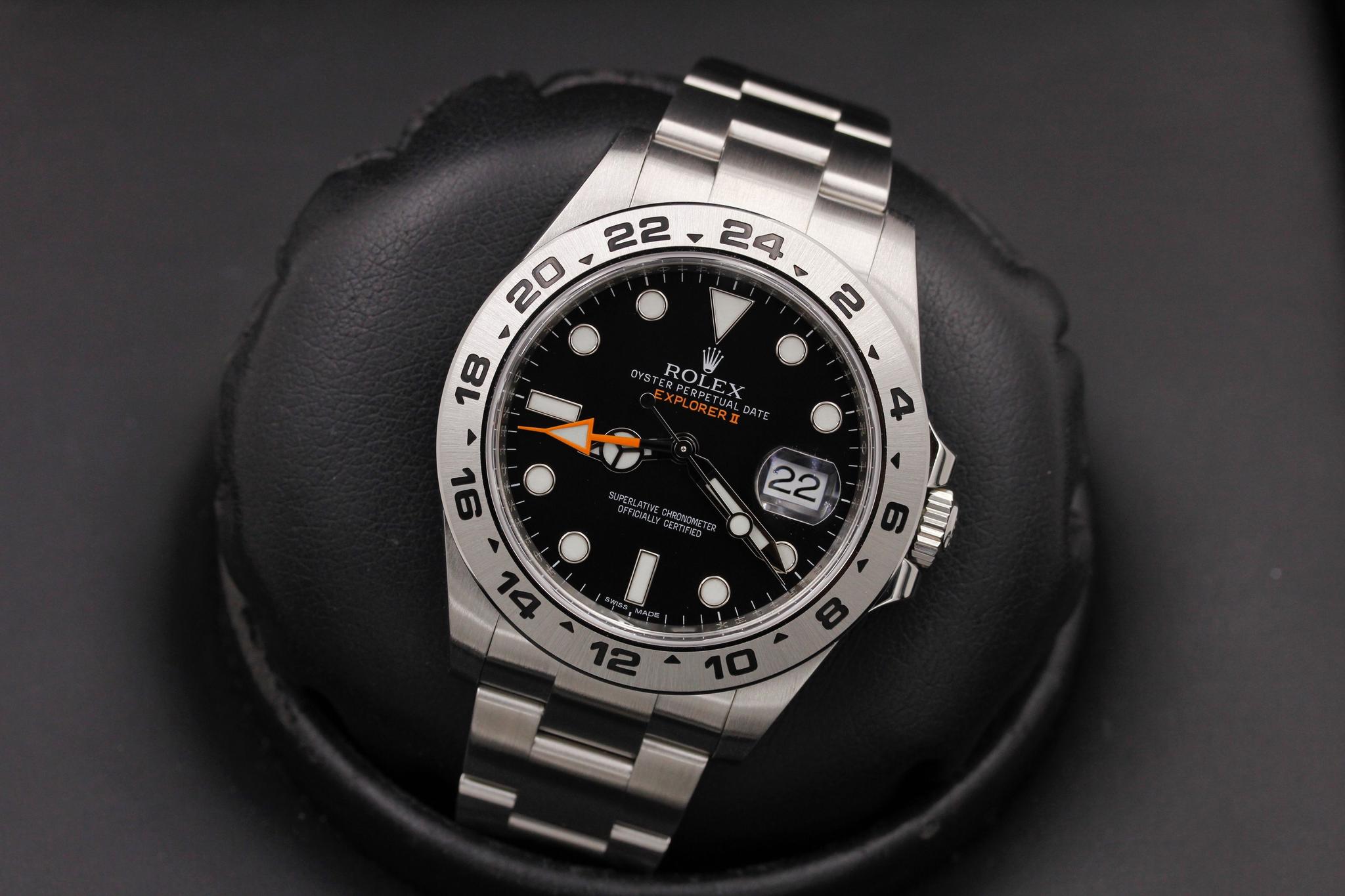 Watch Image 10