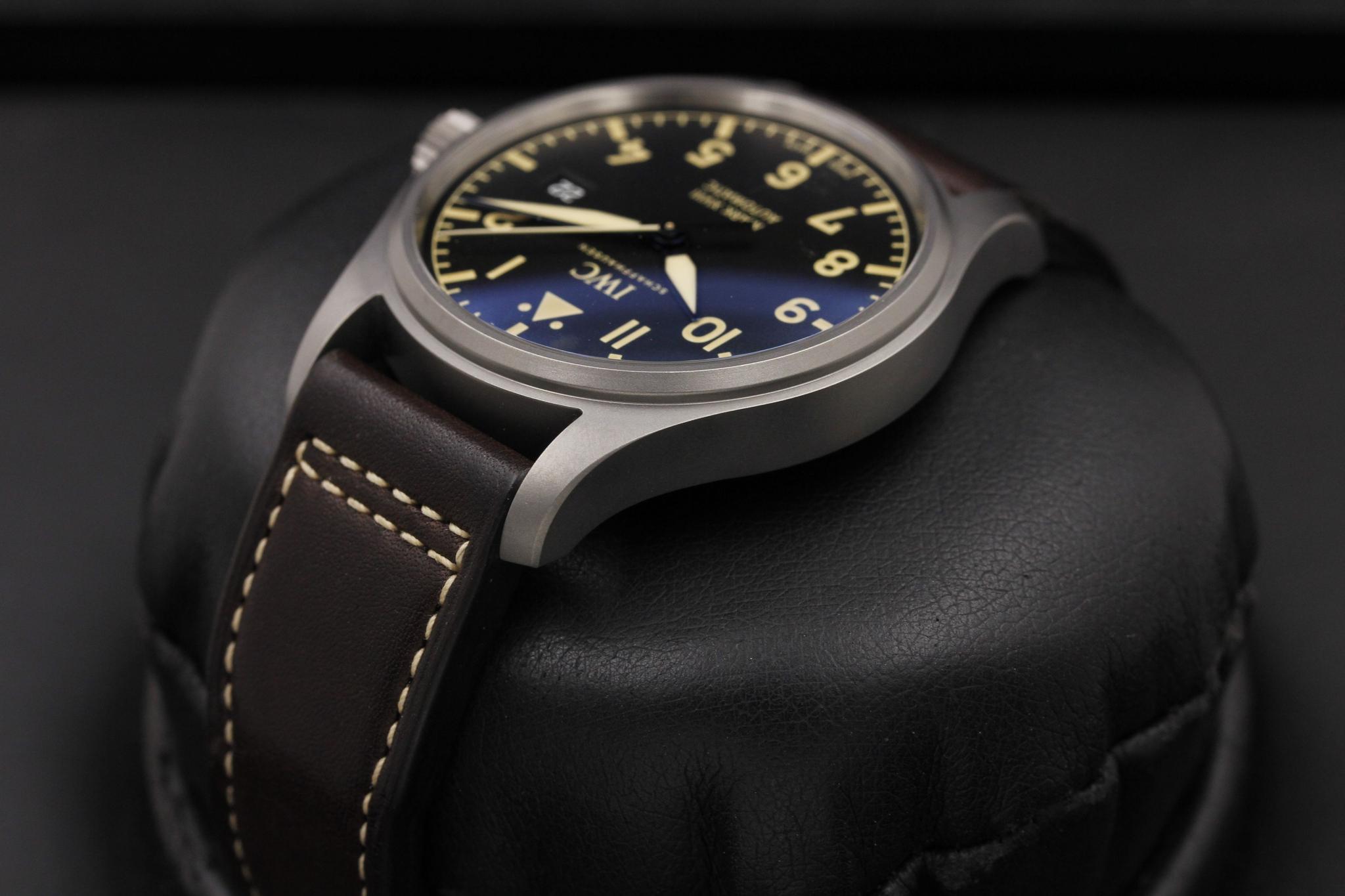 Watch Image 5