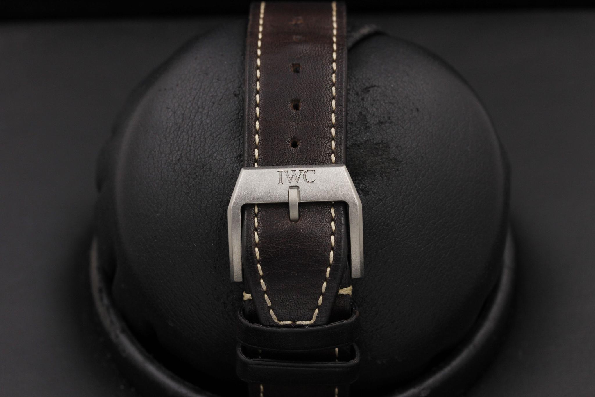 Watch Image 8