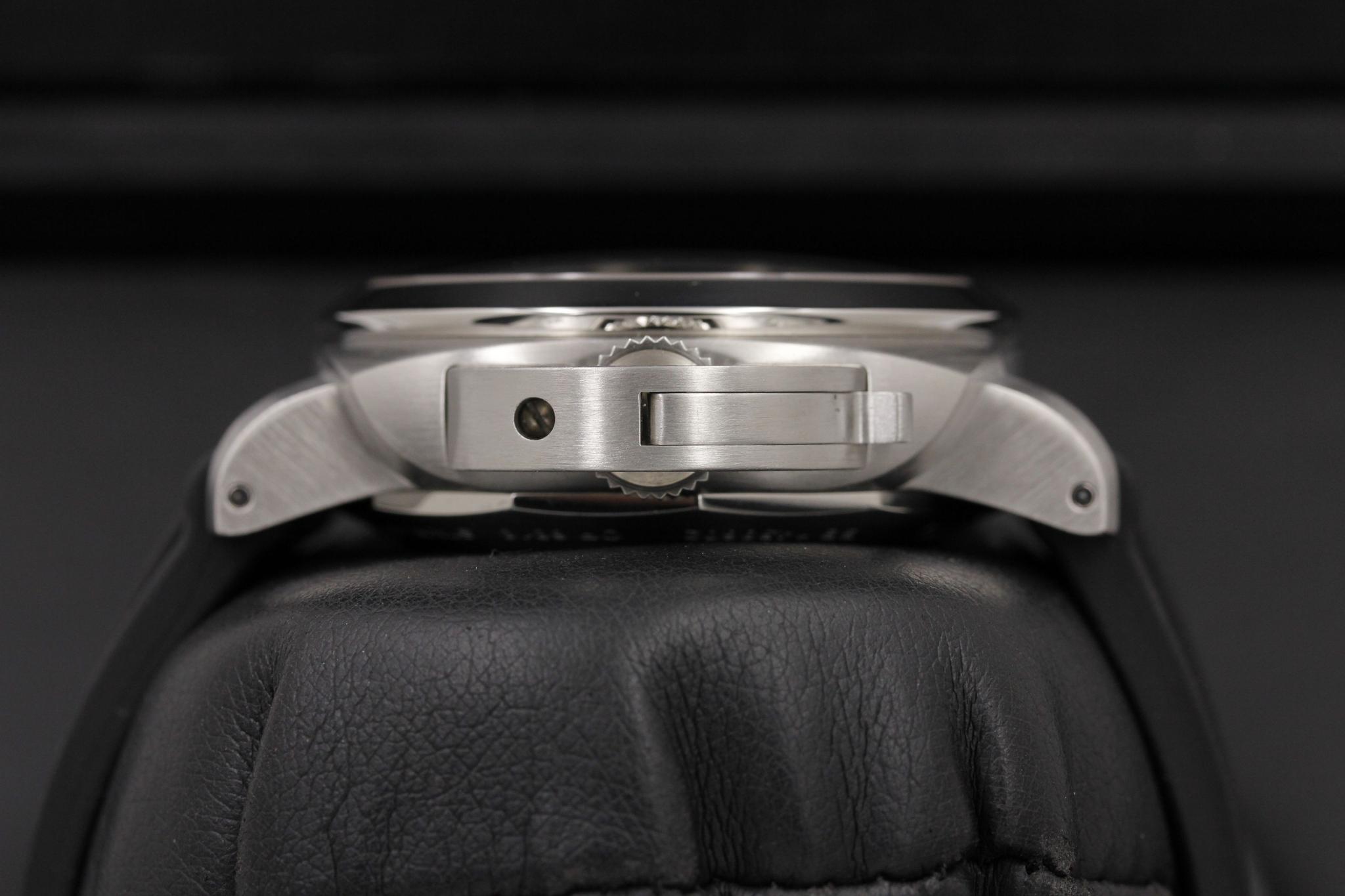 Watch Image 3