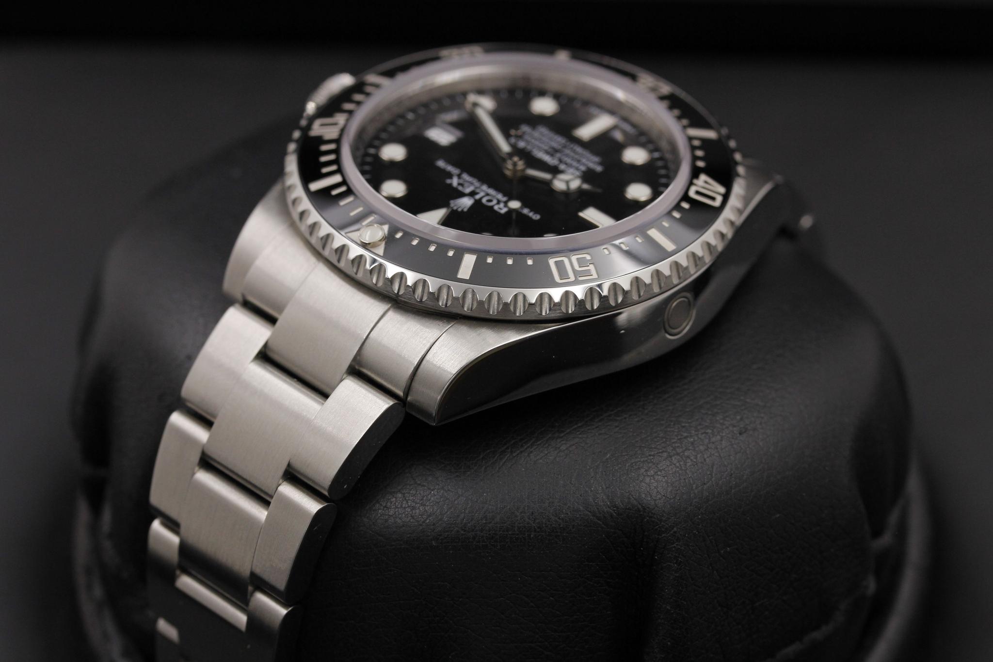 Watch Image 6
