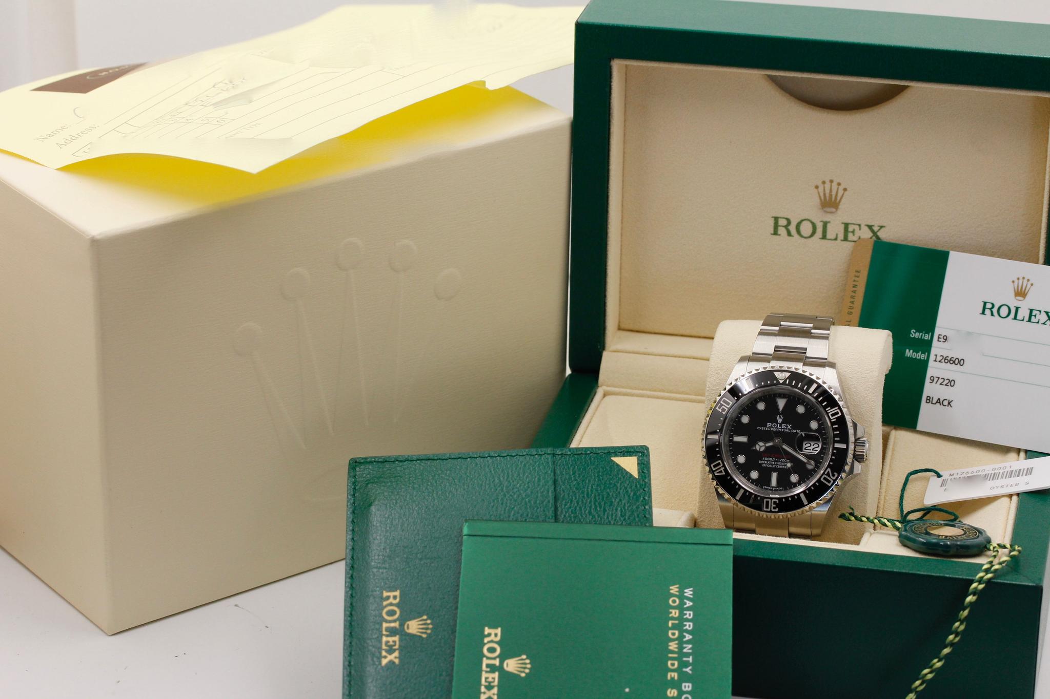 Watch Image 12