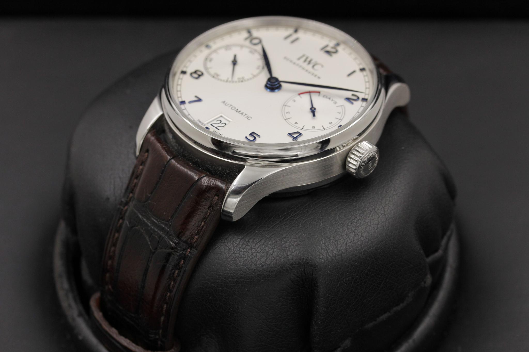 Watch Image 2