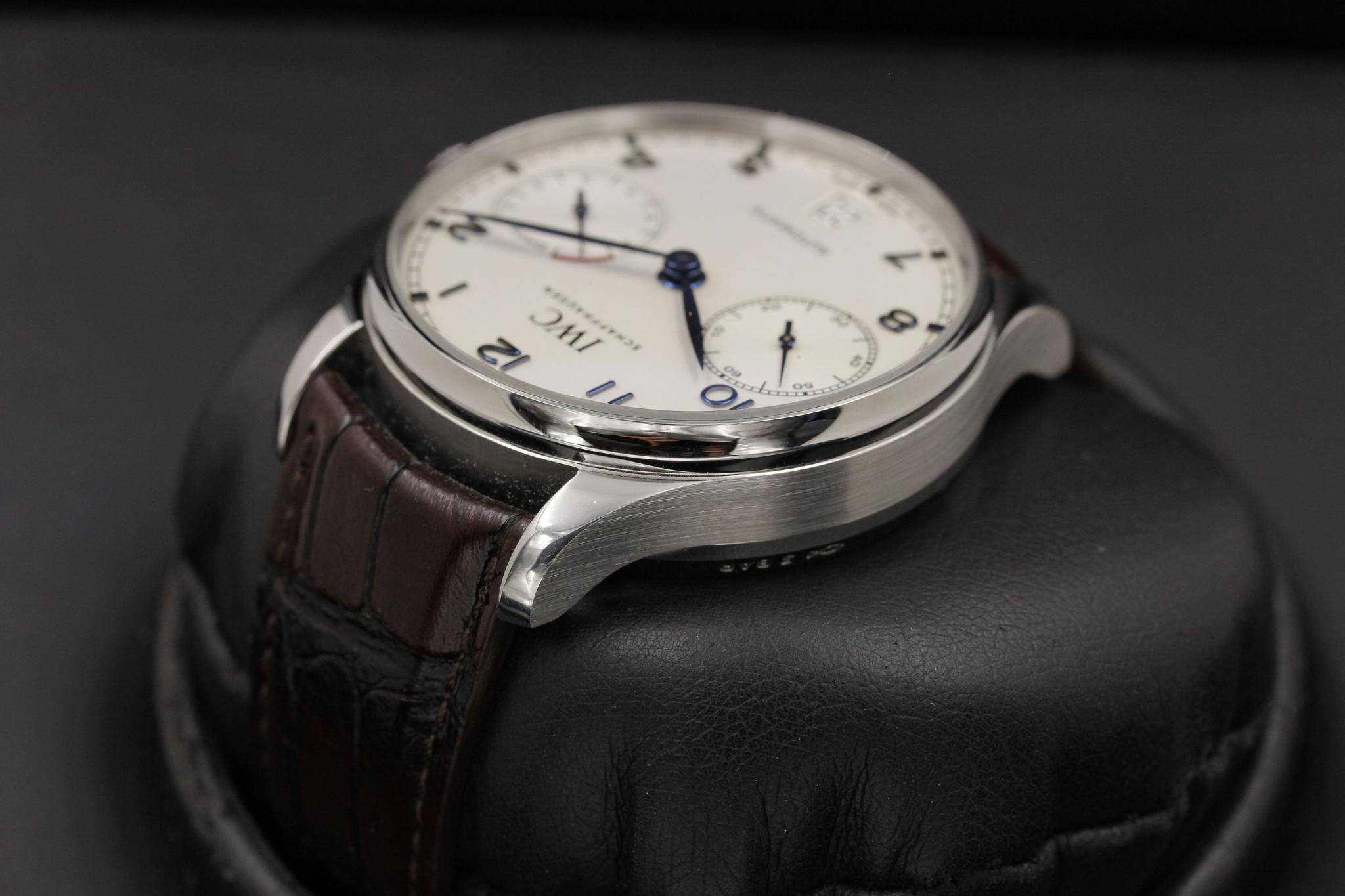 Watch Image 5