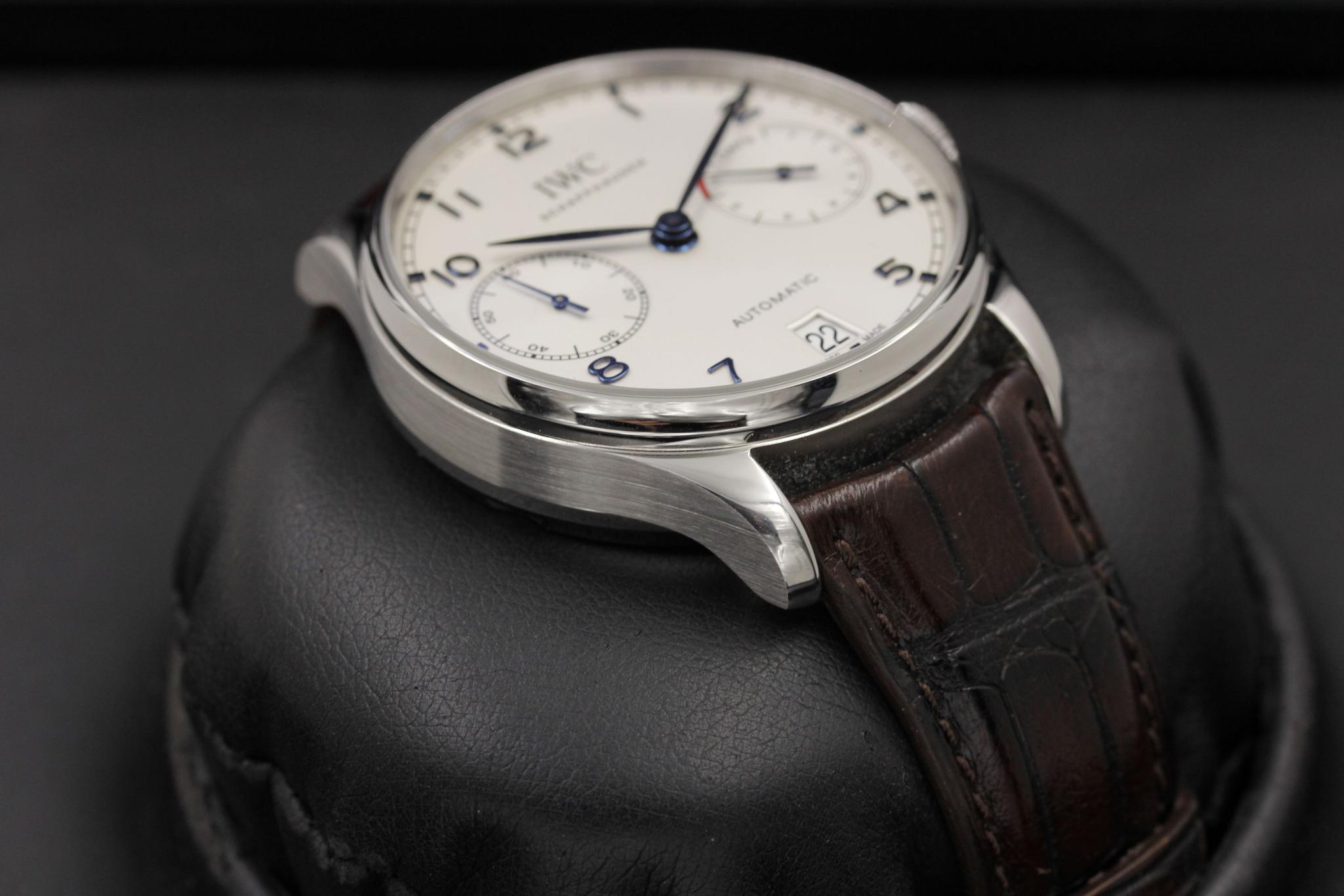 Watch Image 6
