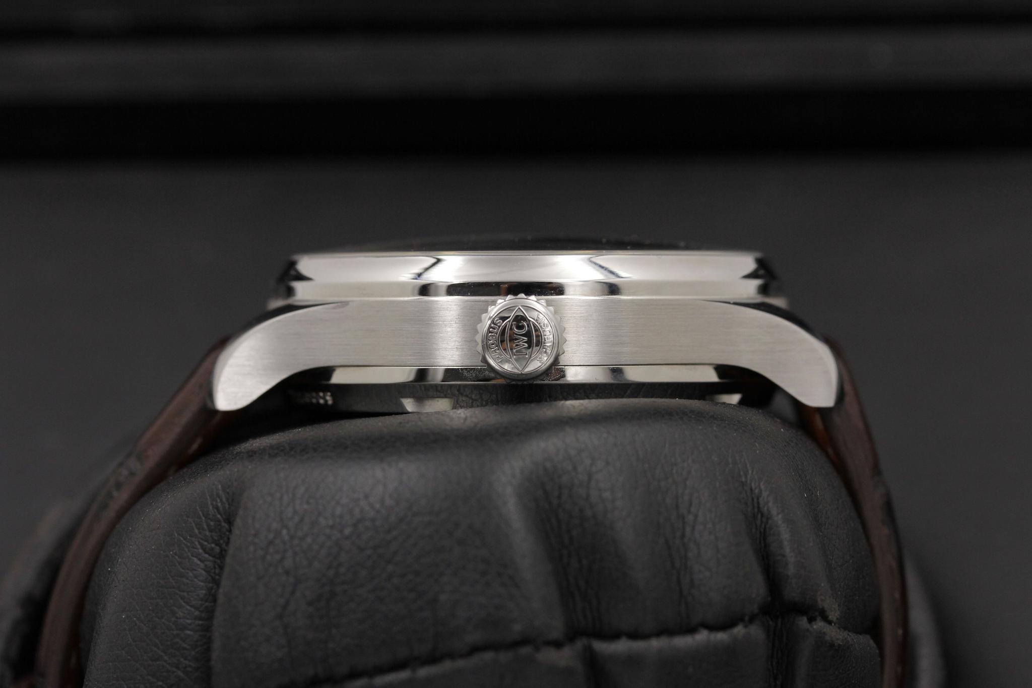 Watch Image 3