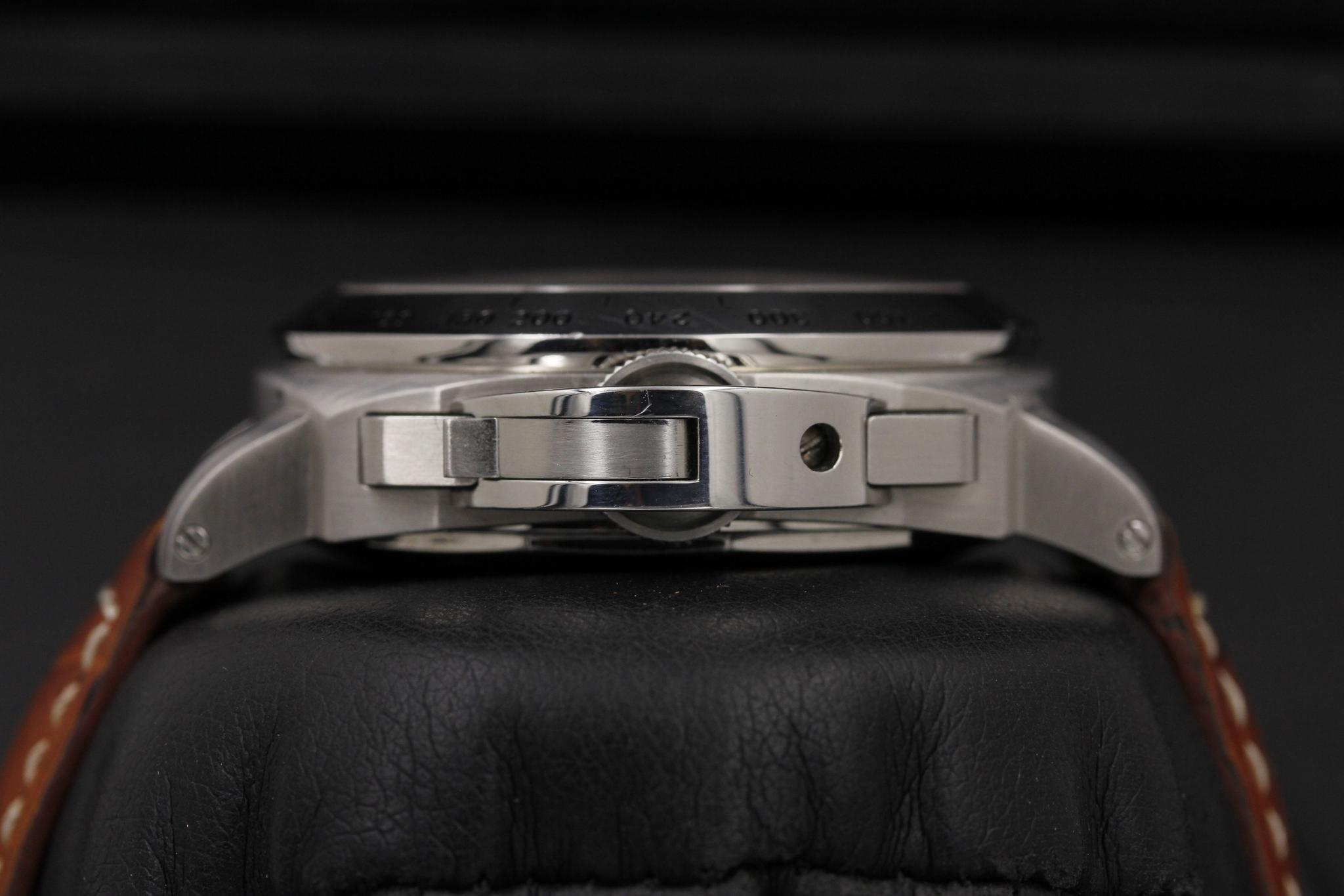 Watch Image 3