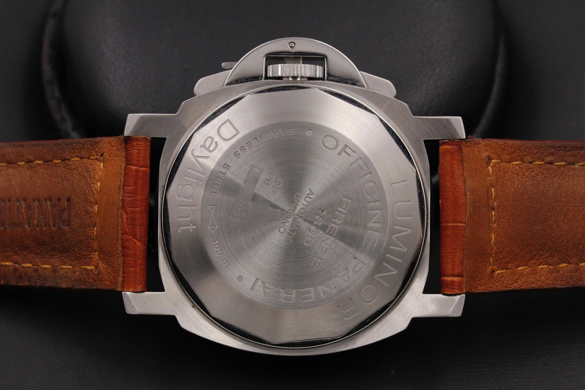Watch Image 10