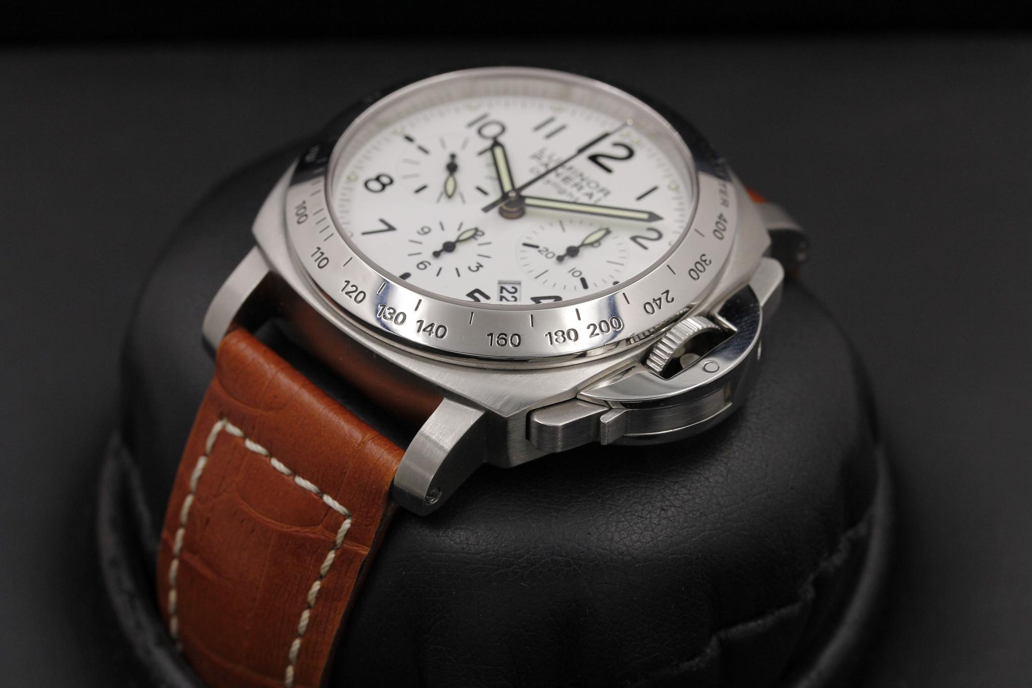 Watch Image 2