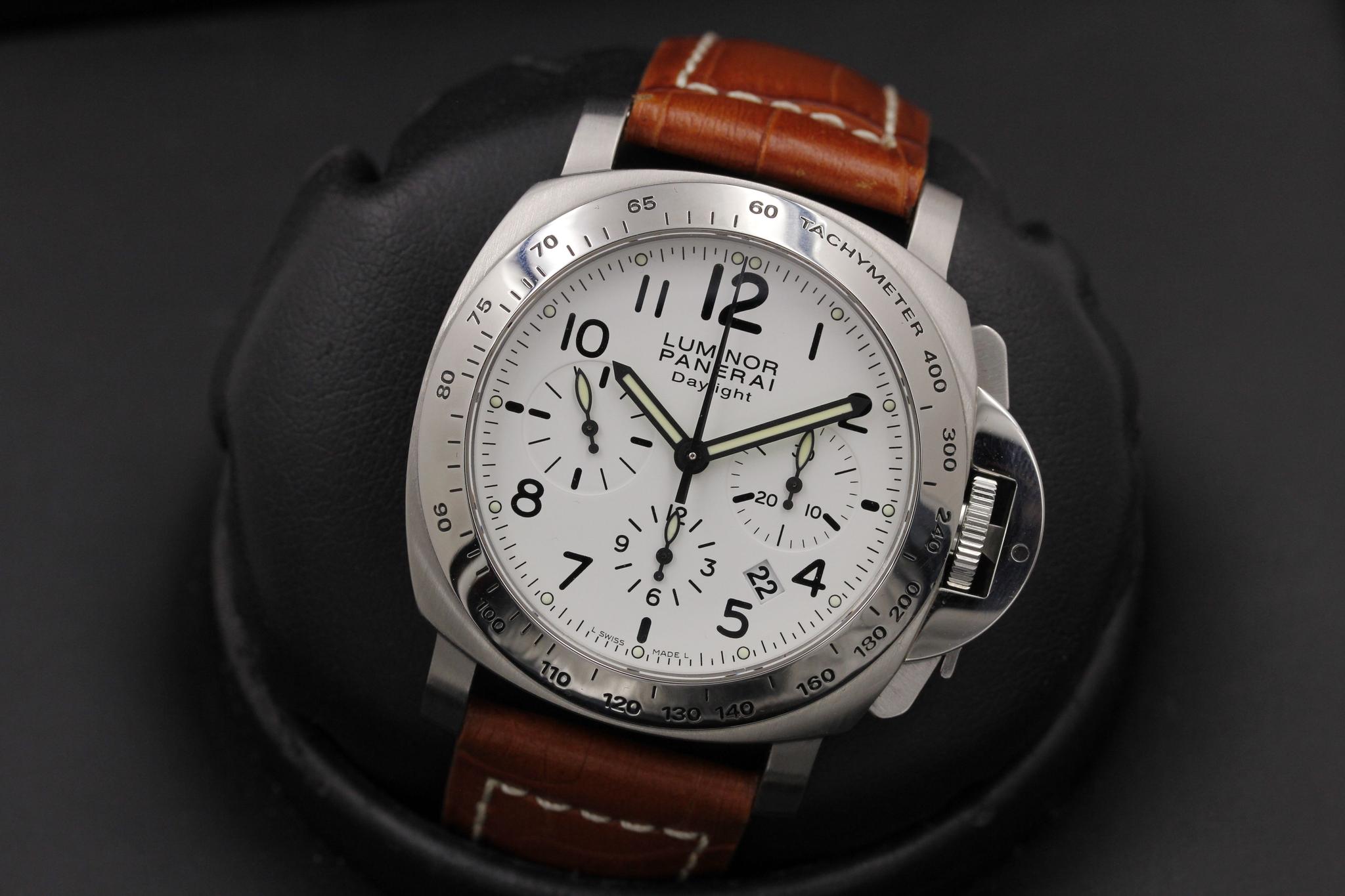 Watch Image 9