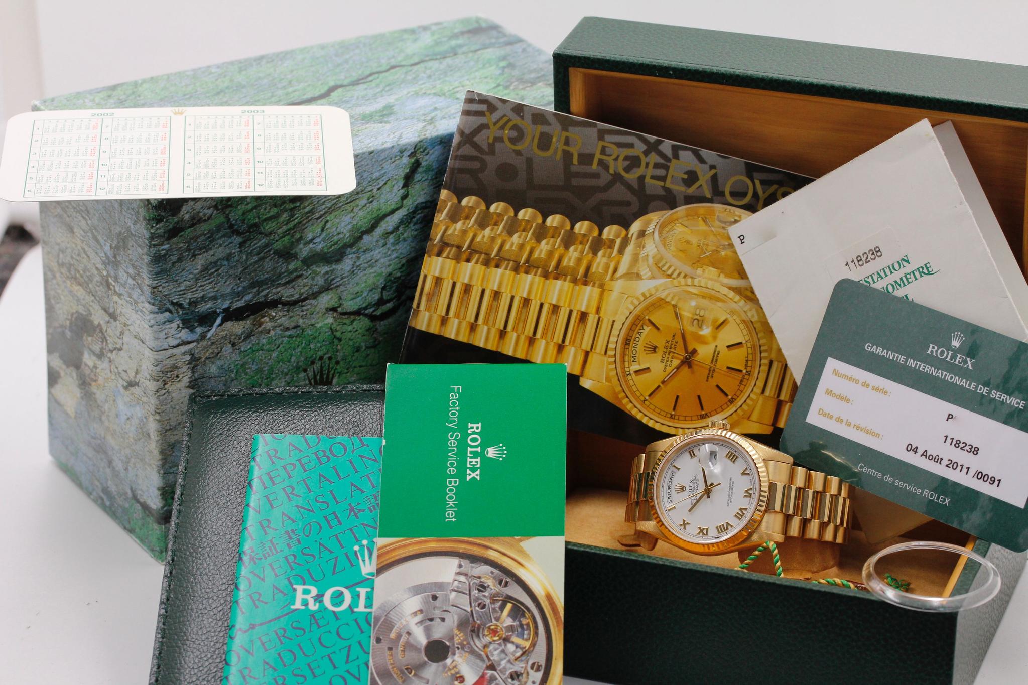 Watch Image 11