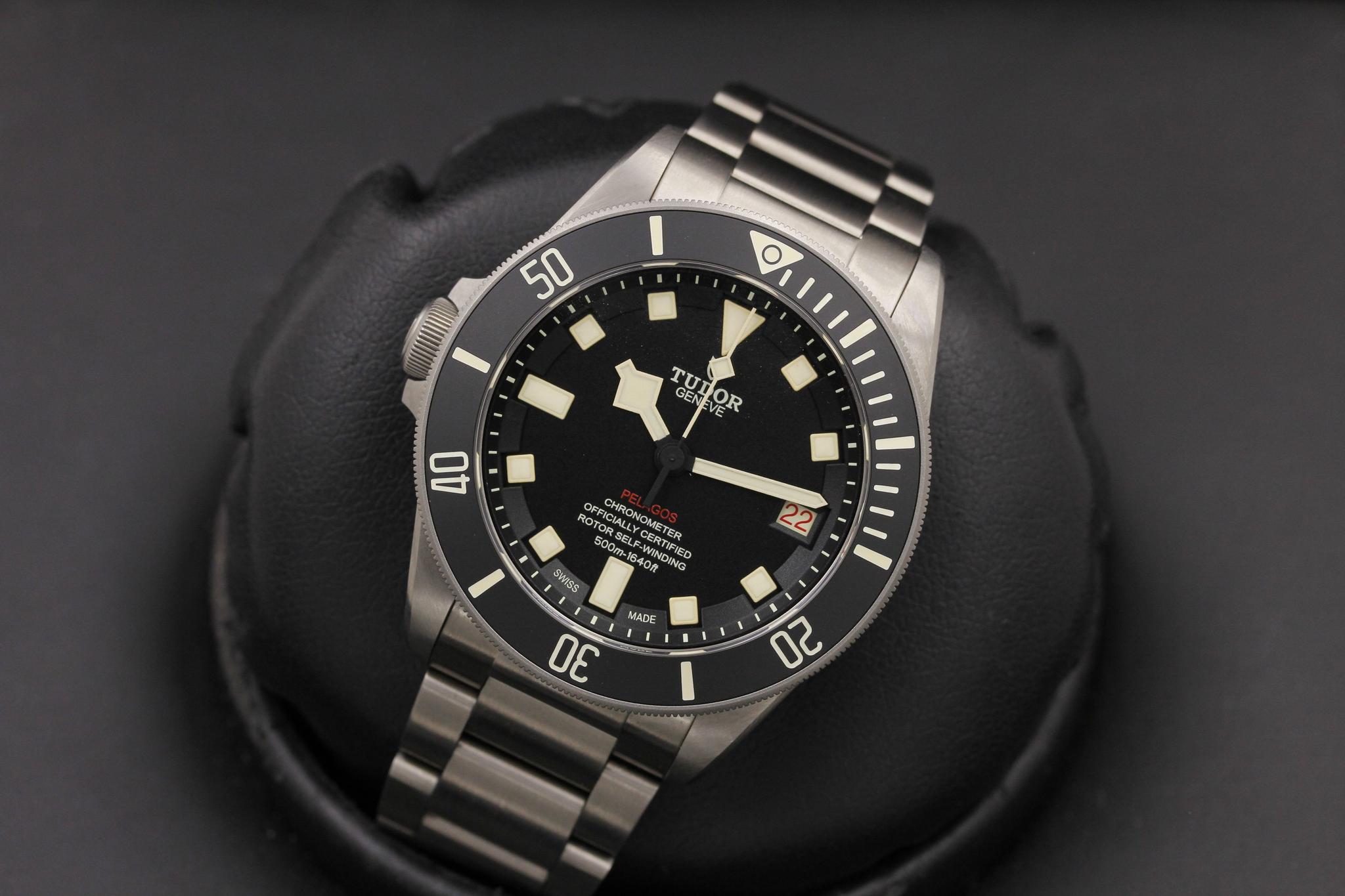 Watch Image 11