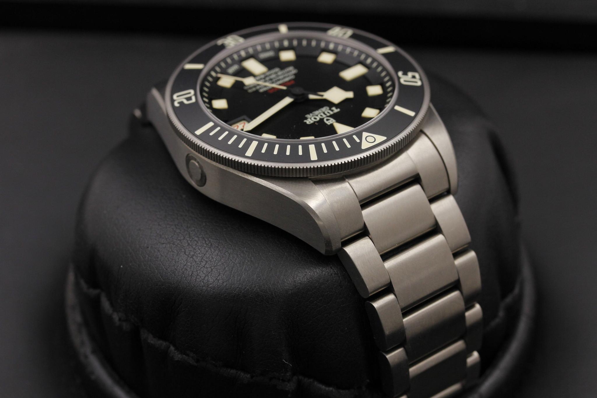 Watch Image 4