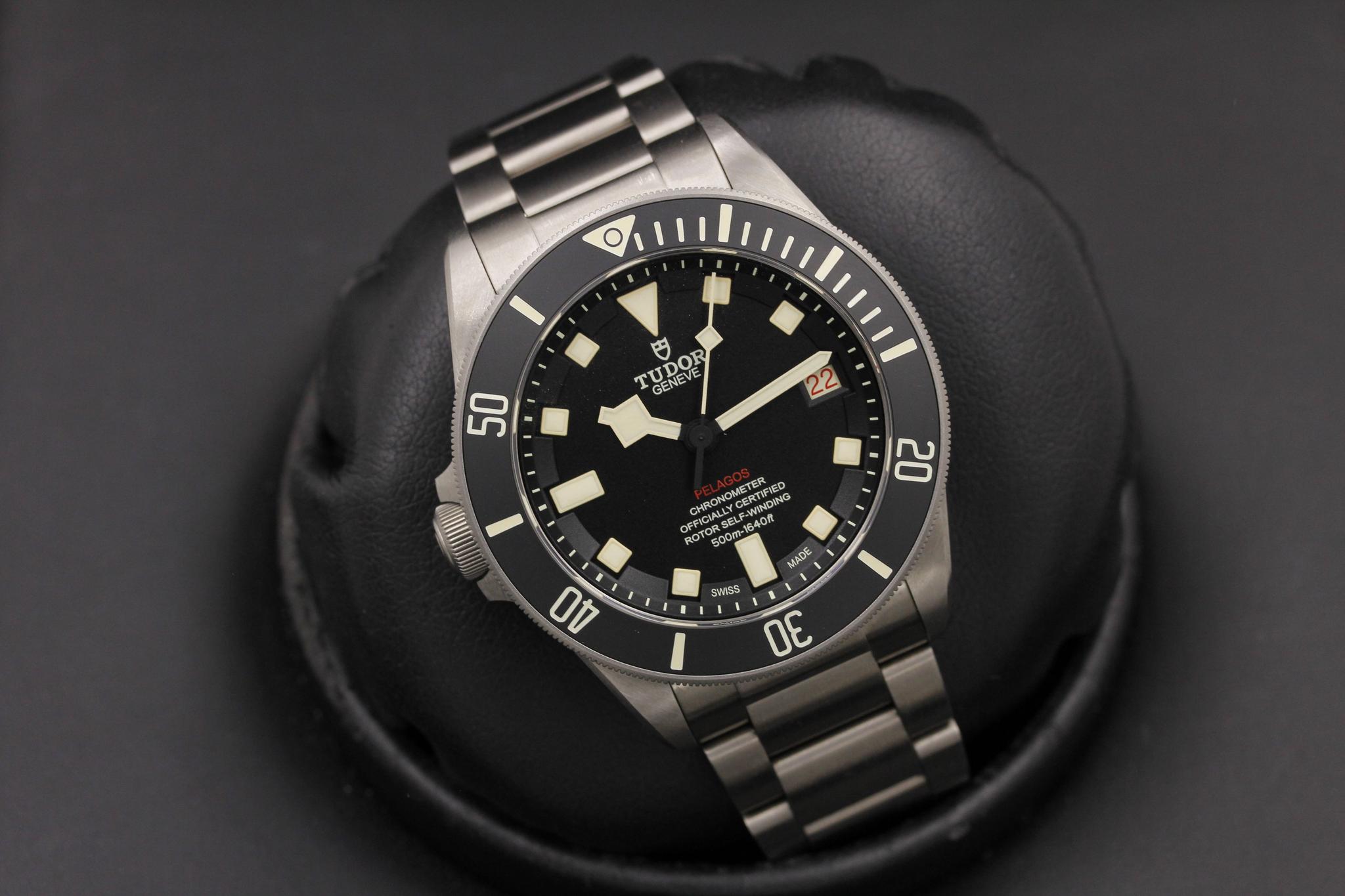 Watch Image 10