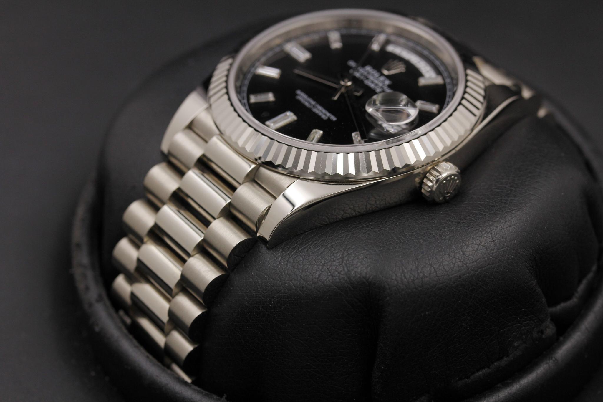 Watch Image 2