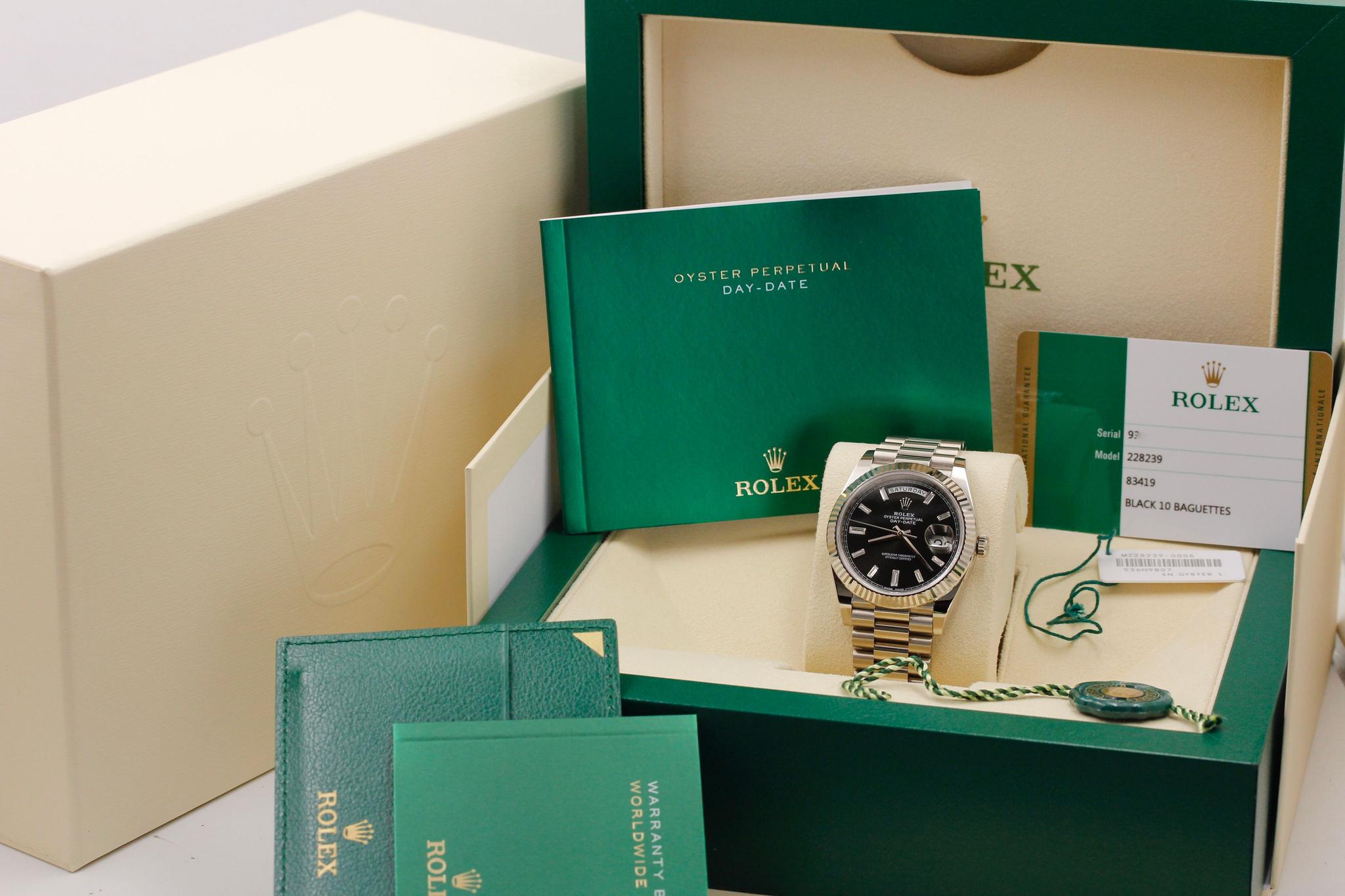 Watch Image 11
