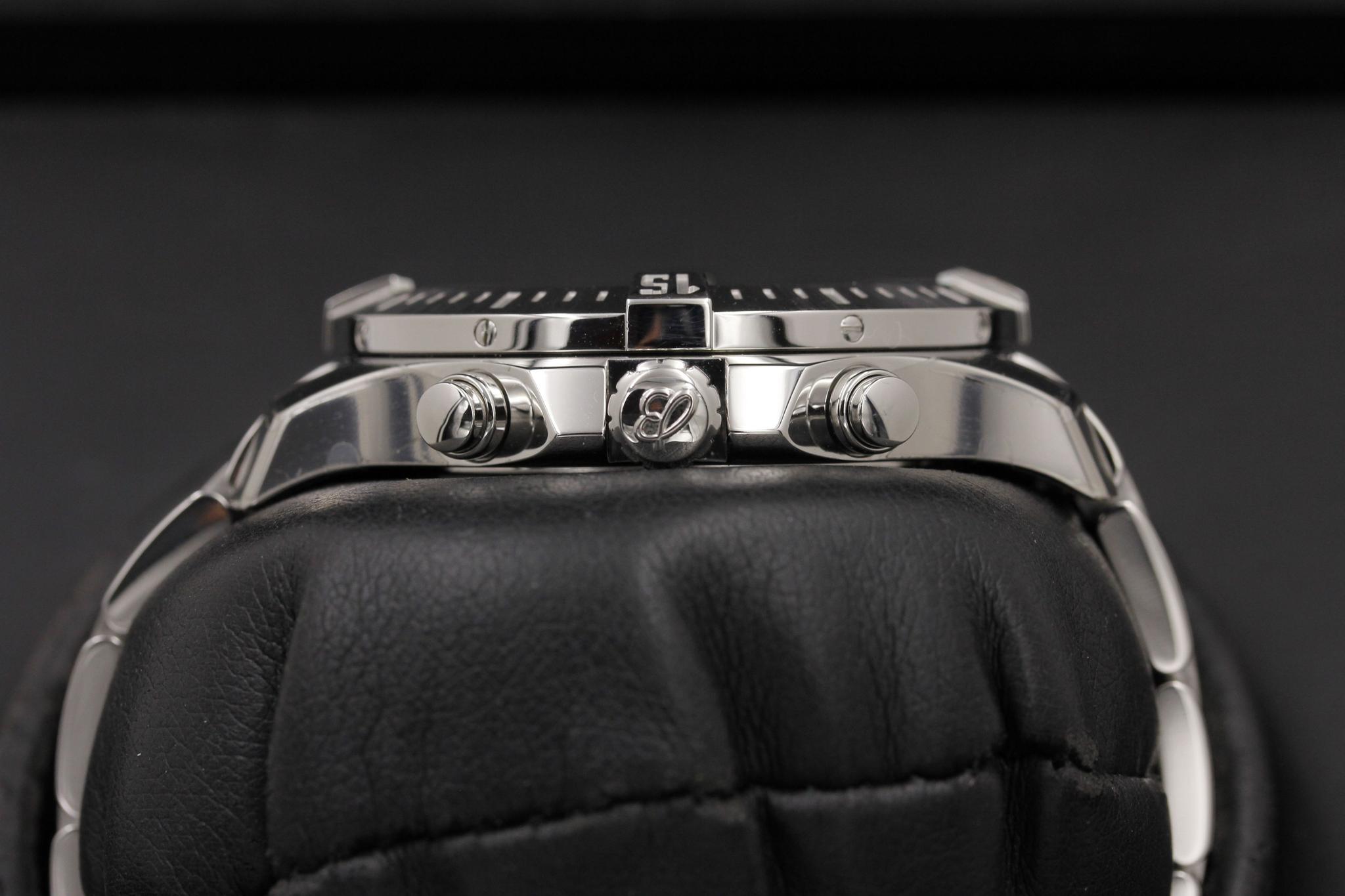 Watch Image 3
