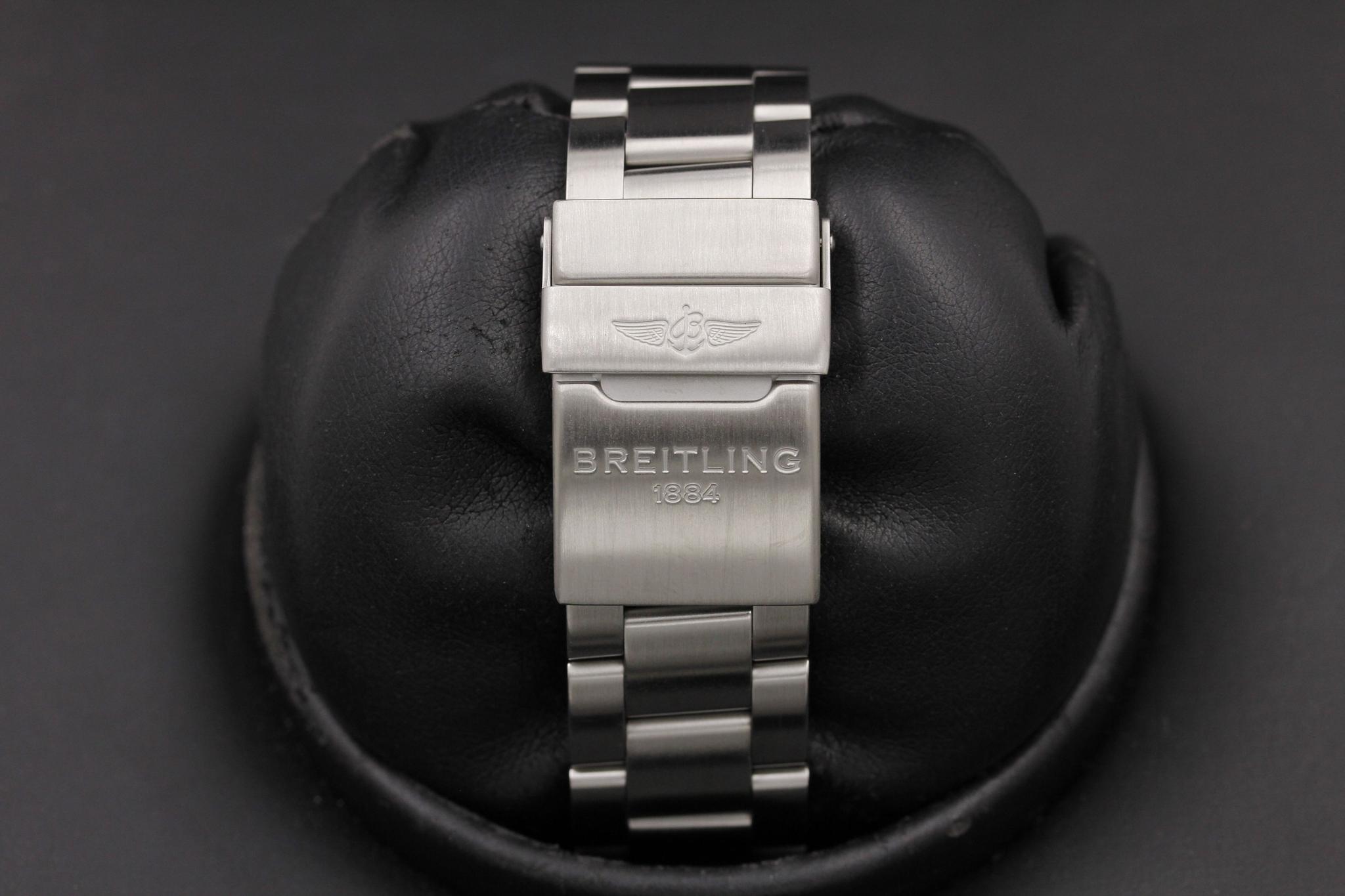 Watch Image 7