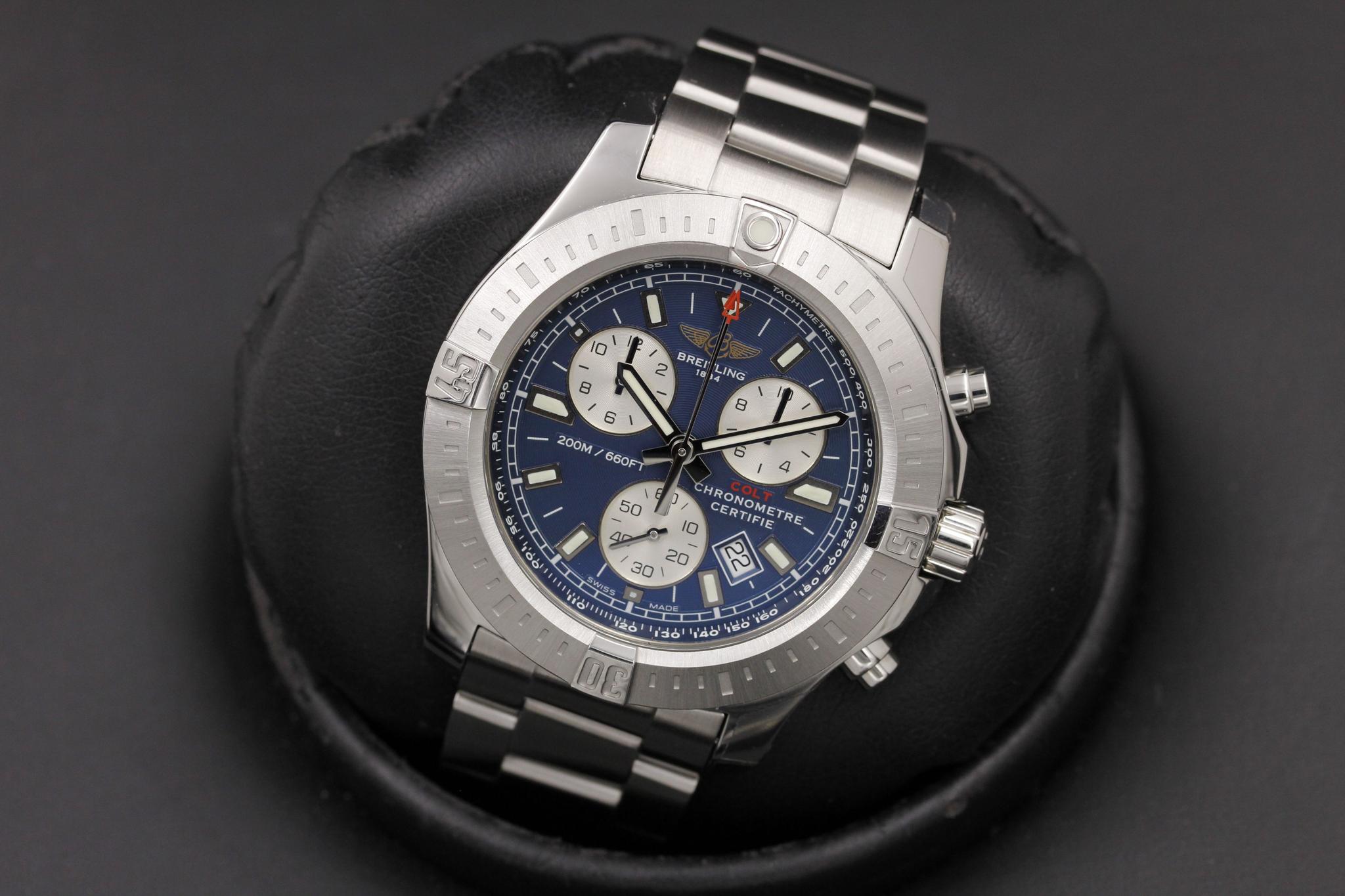 Watch Image 10
