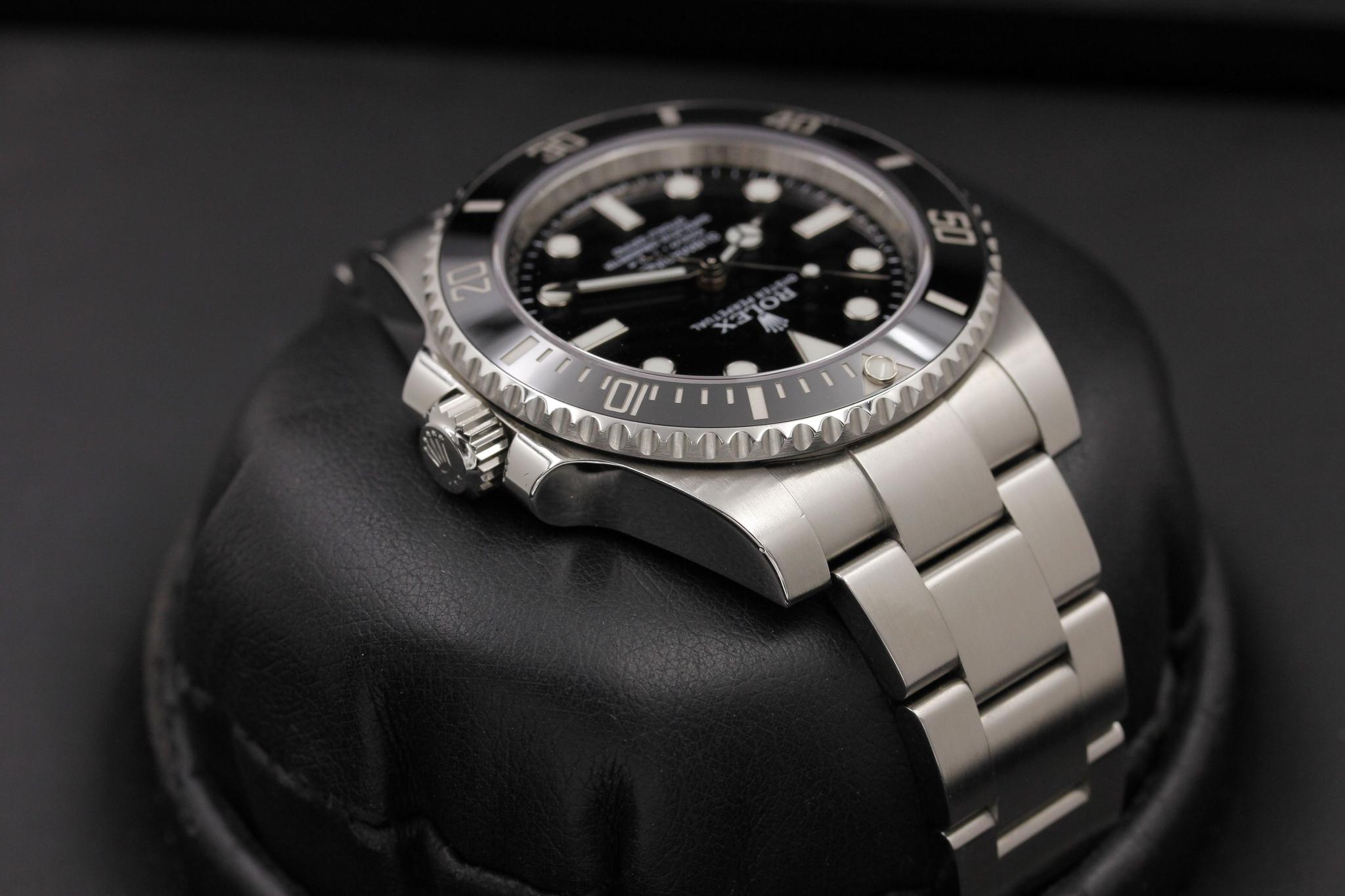 Watch Image 4