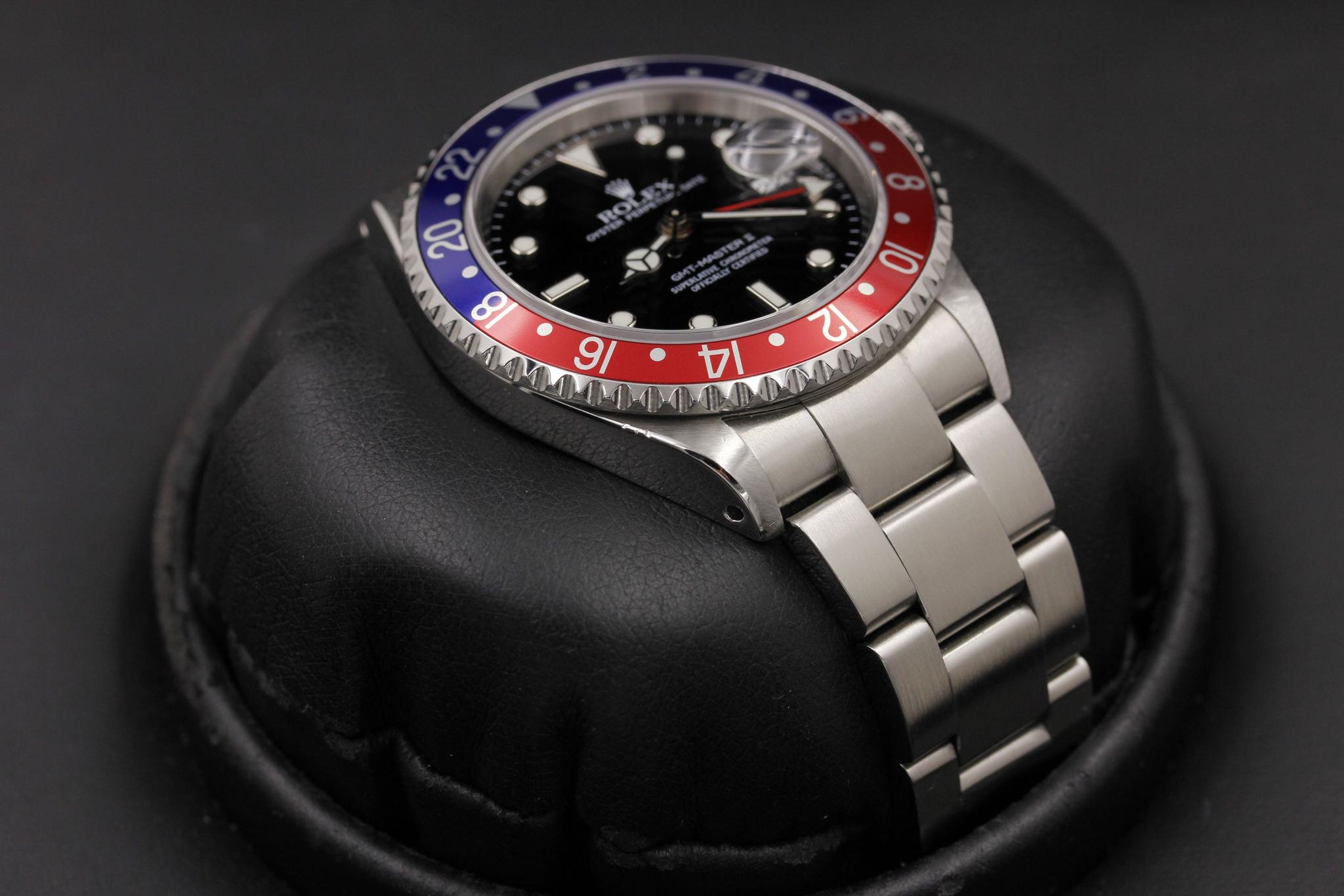 Watch Image 6