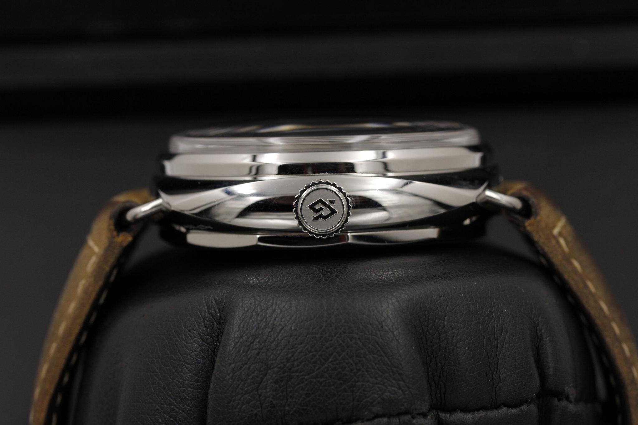 Watch Image 3
