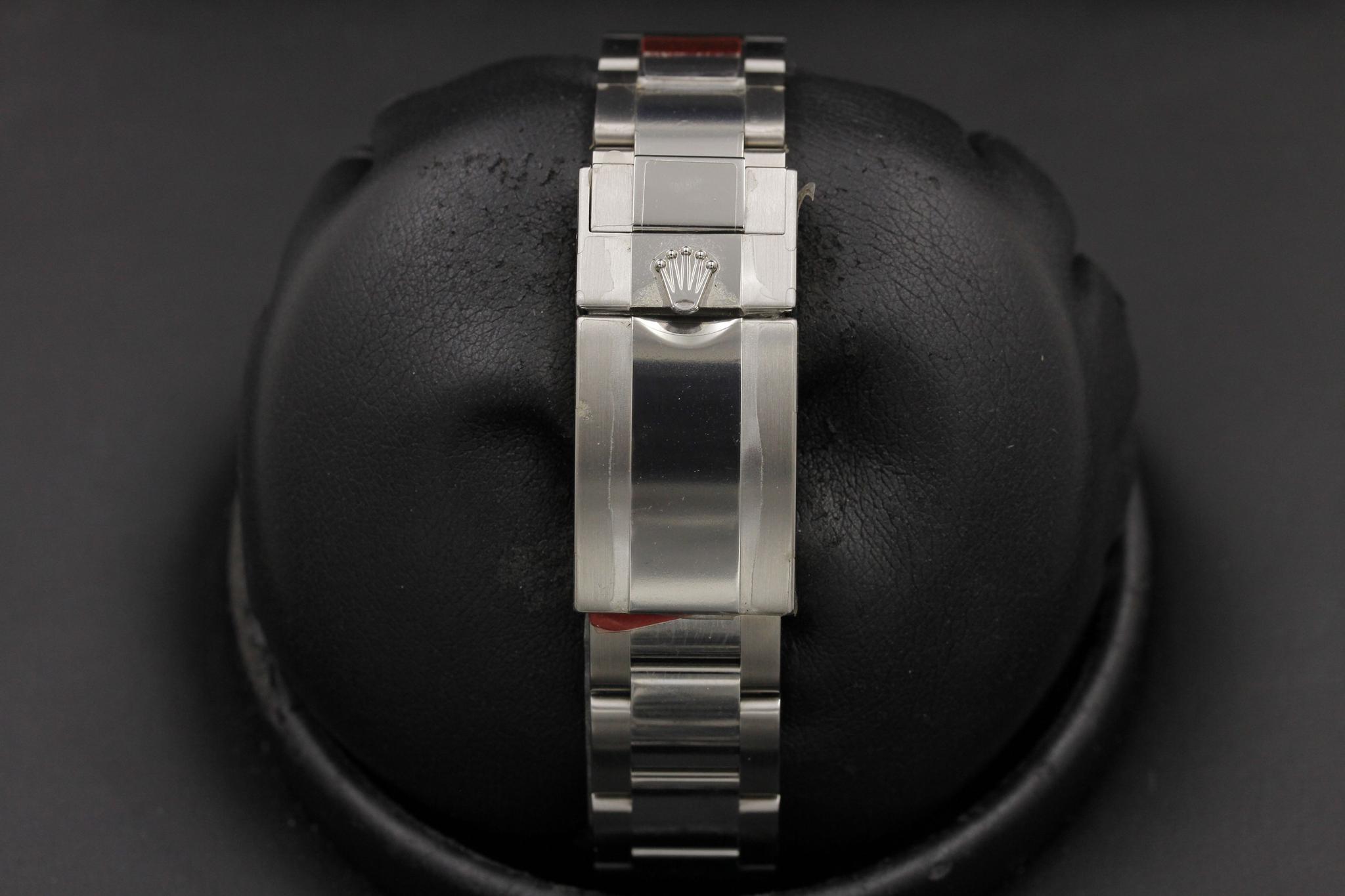 Watch Image 7