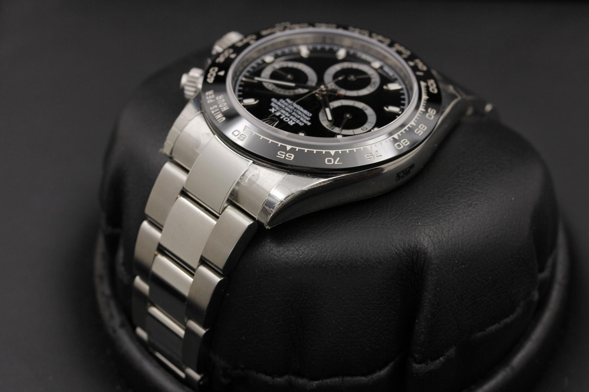 Watch Image 6