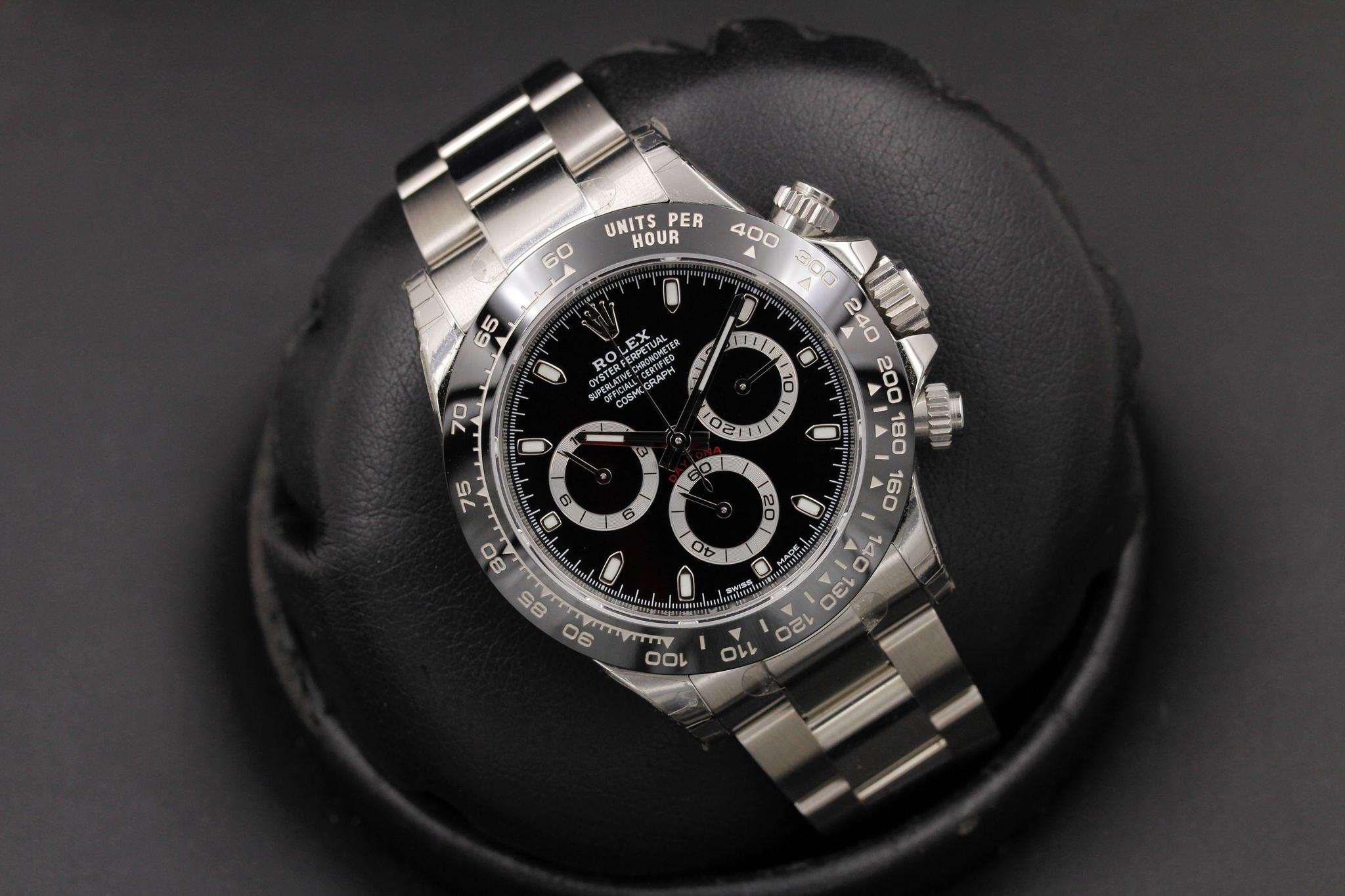 Watch Image 9