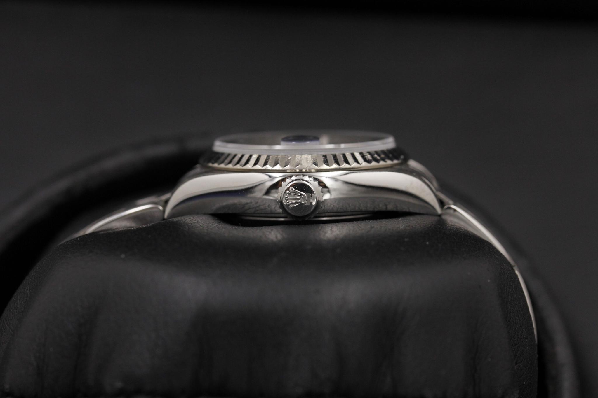 Watch Image 3