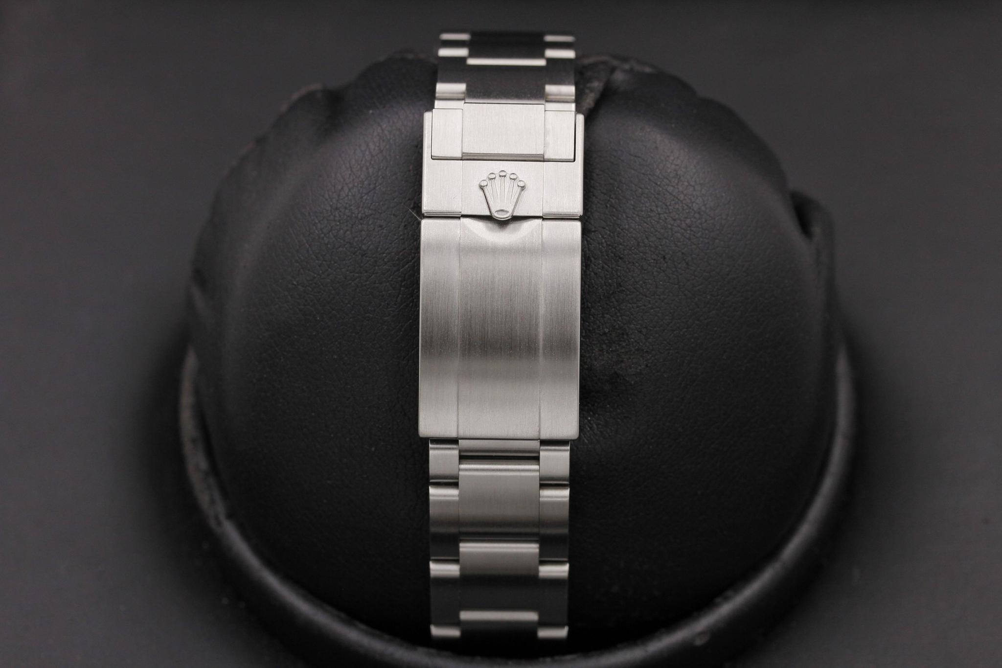 Watch Image 7