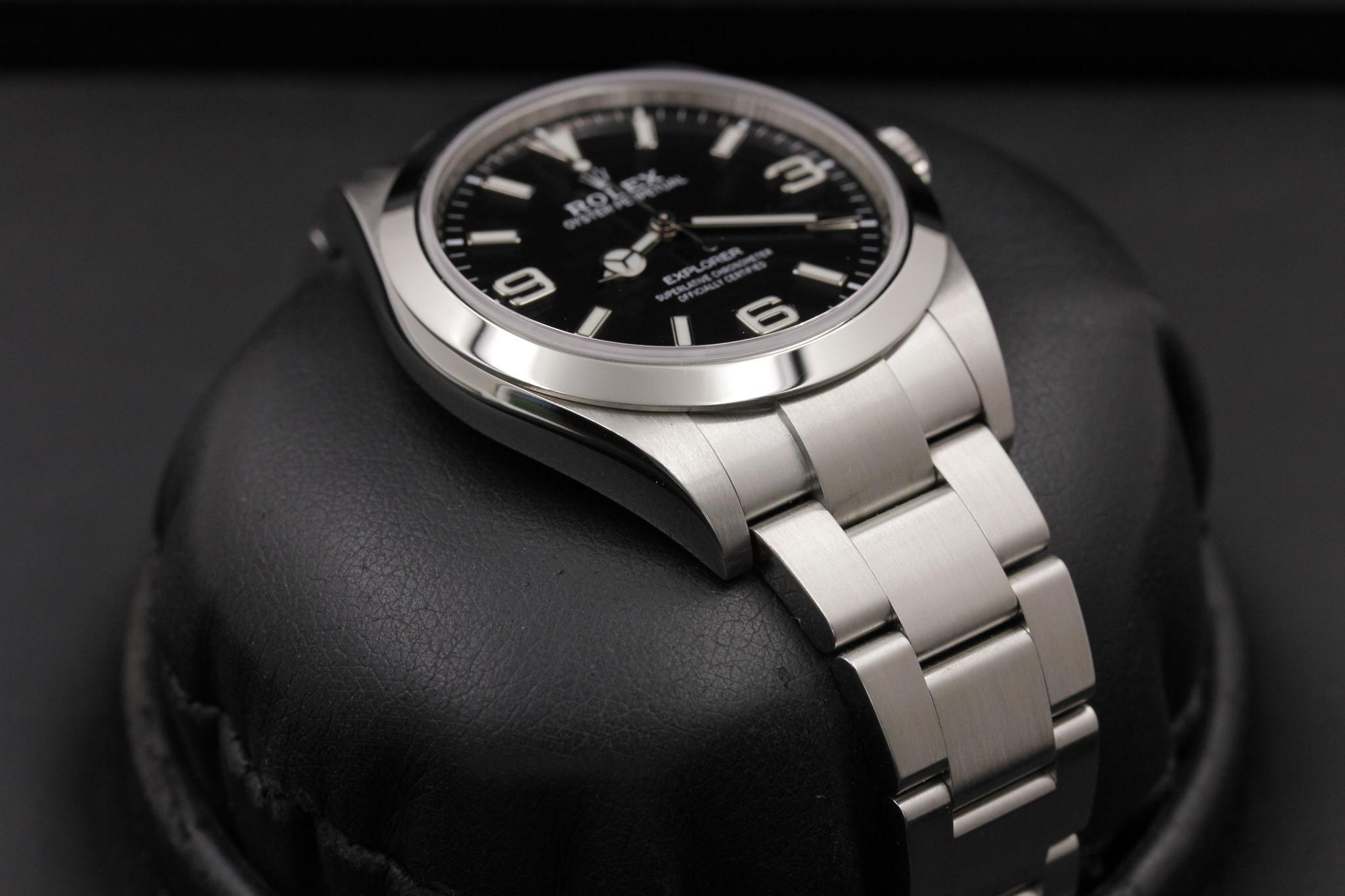 Watch Image 6