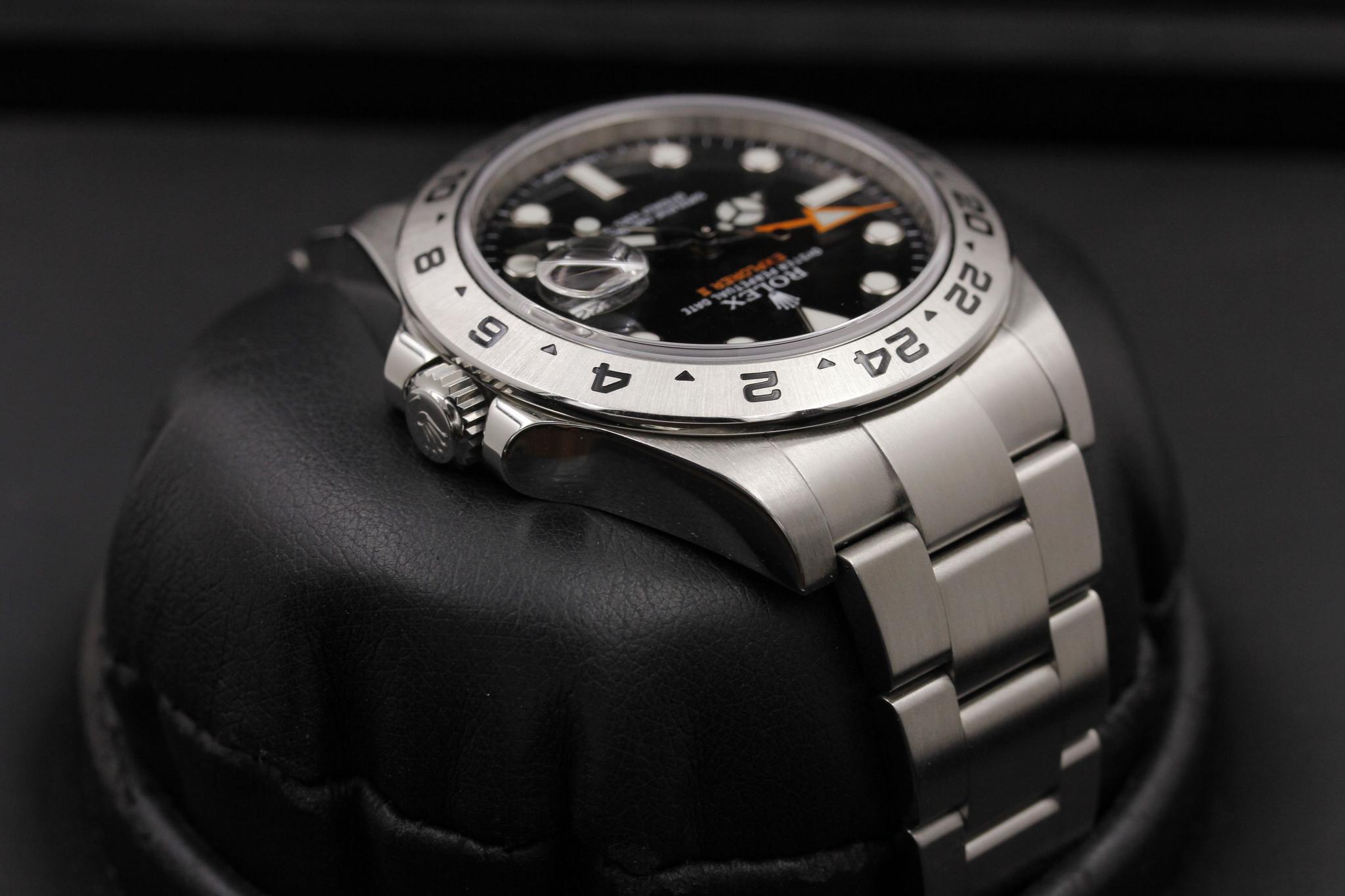 Watch Image 4