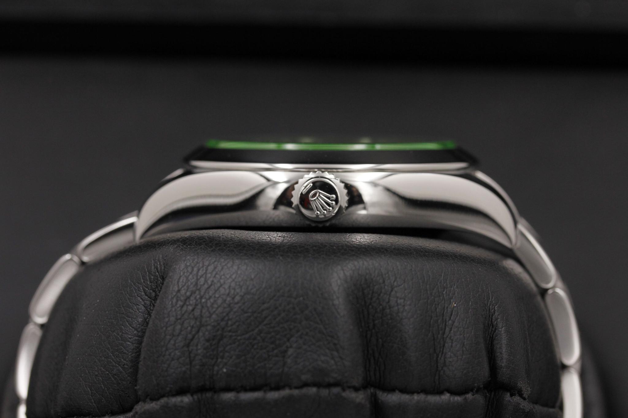 Watch Image 3