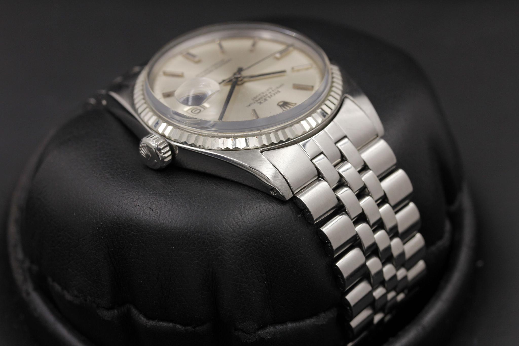 Watch Image 5